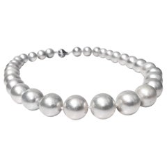 Vintage South Sea Cultured Pearls Necklace