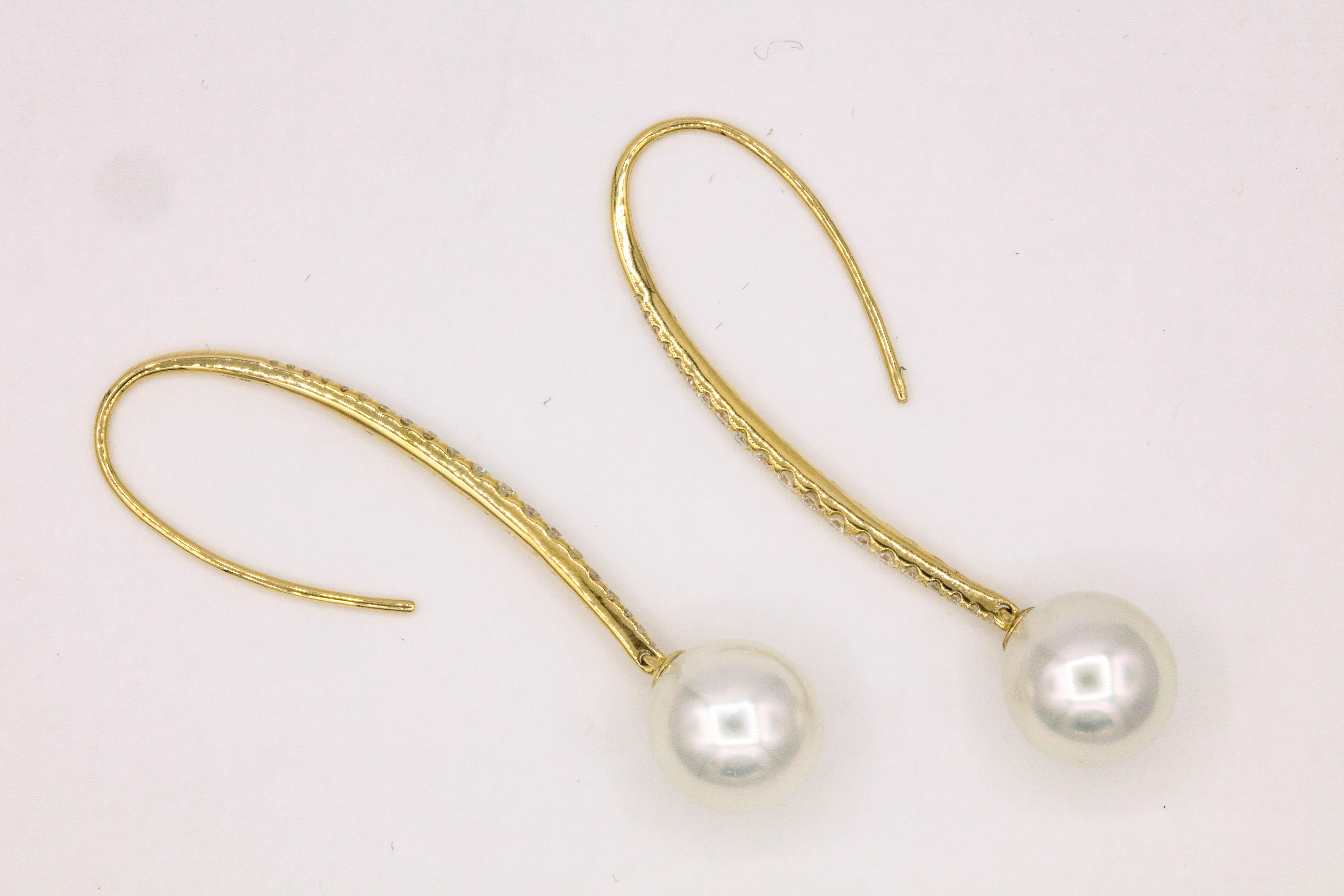 South Sea Diamond Drop Earrings, 0.57 Carat For Sale 1