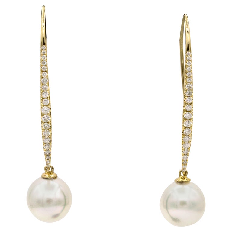 South Sea Diamond Drop Earrings, 0.57 Carat For Sale at 1stDibs