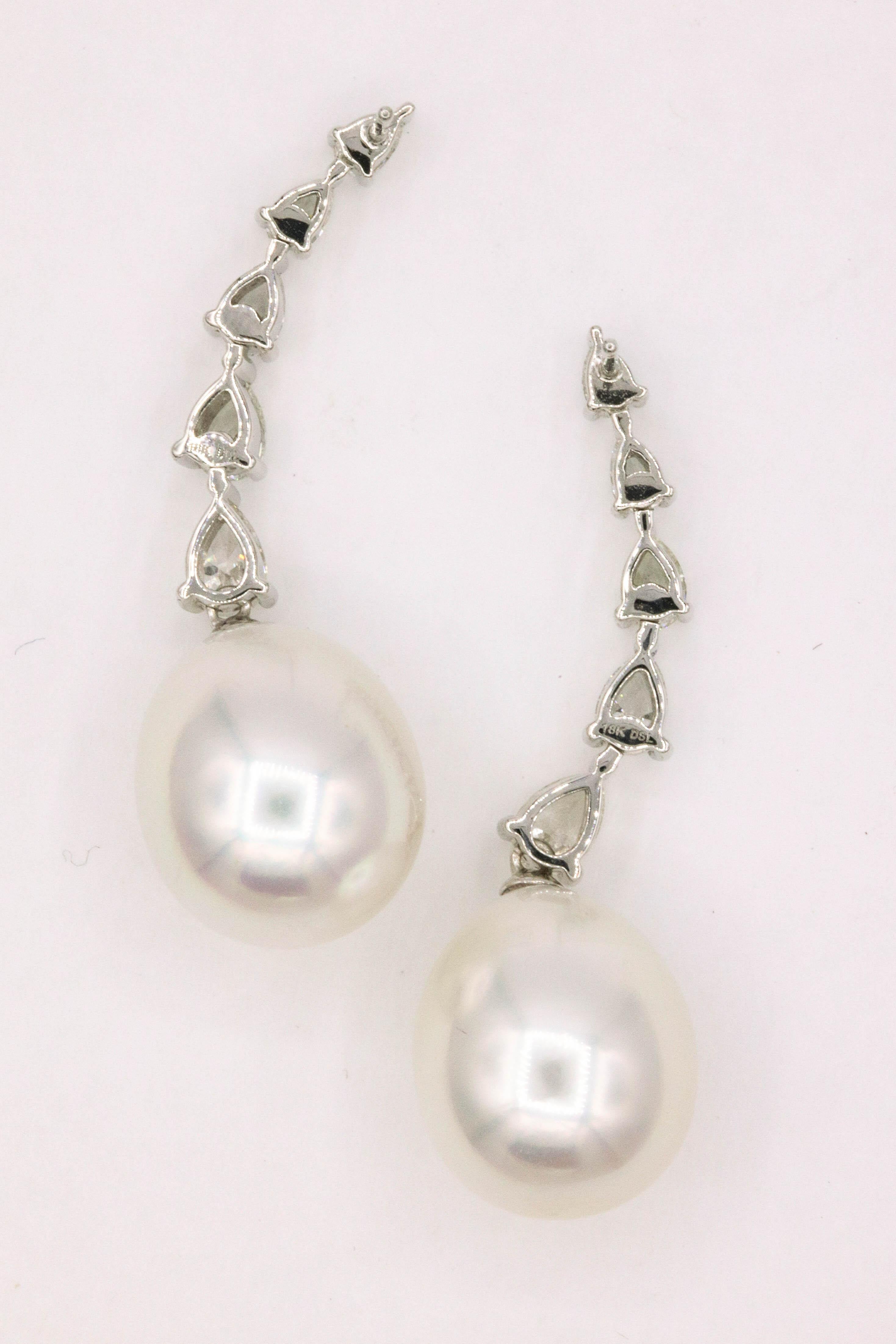South Sea Diamond Drop Earrings, 1.40 Carat 18 Karat In New Condition For Sale In New York, NY