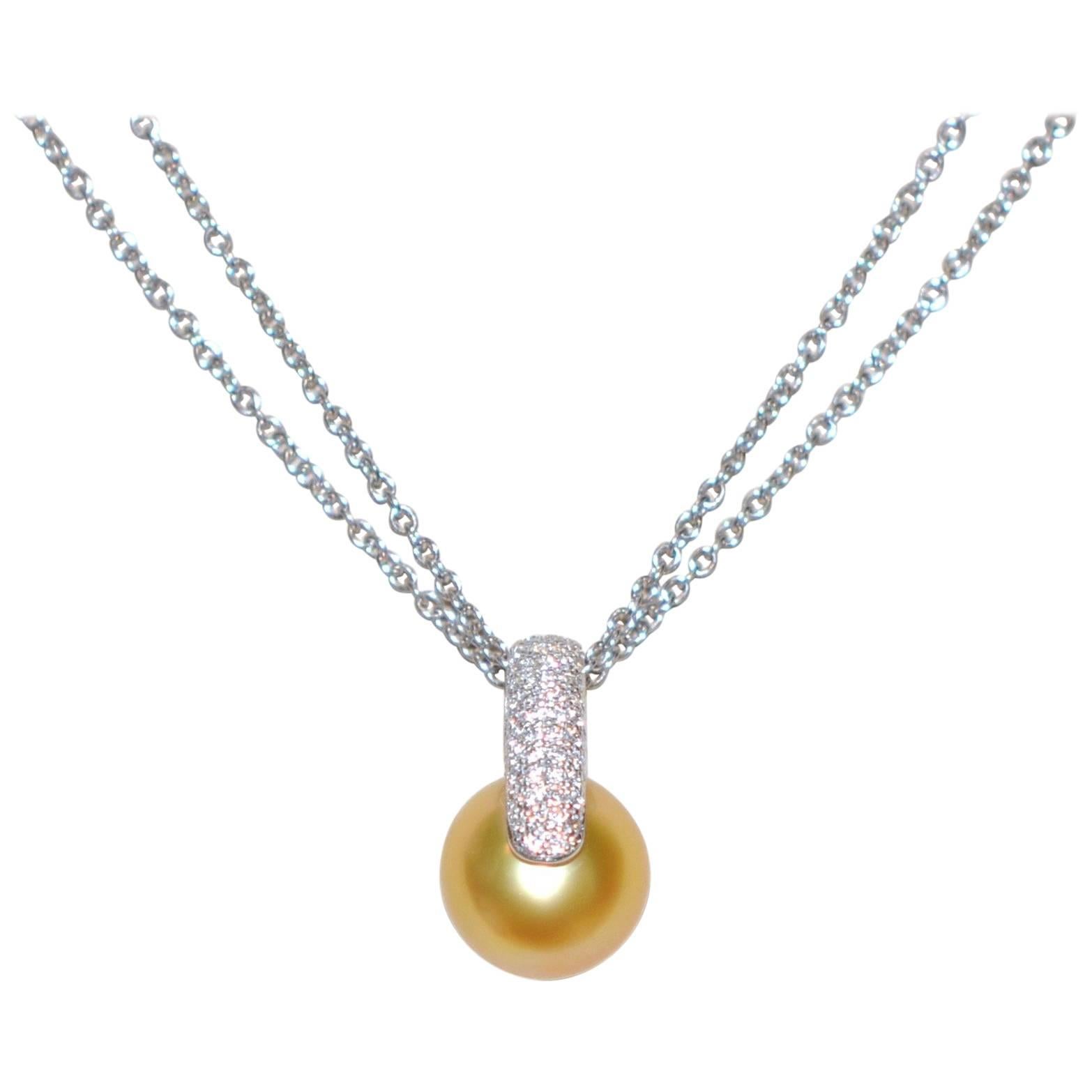 South Sea Golden Pearl and White Diamonds Gold 18 Karat Chain Pendant Necklace