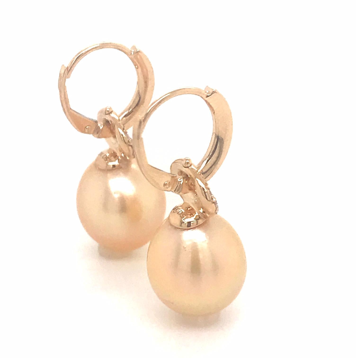 South Sea Golden Pearl Diamond Drop Earrings 0.57 Carat 18 Karat Yellow Gold For Sale 1