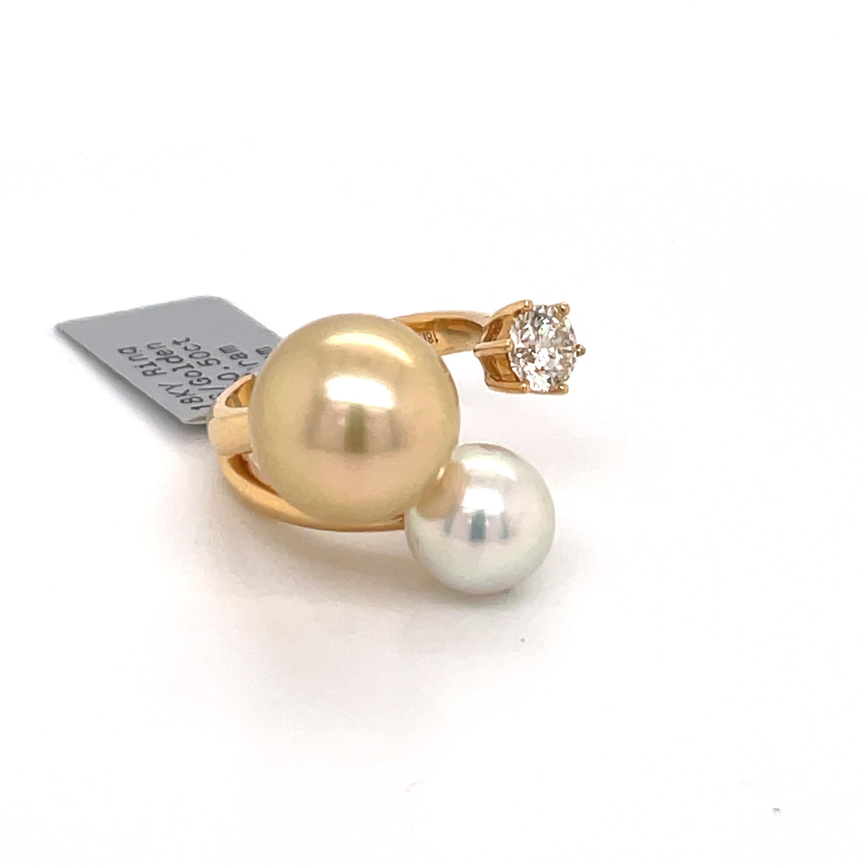 Contemporary South Sea & Golden Pearl Diamond Fashion Ring 0.50 Carats 18K Gold For Sale