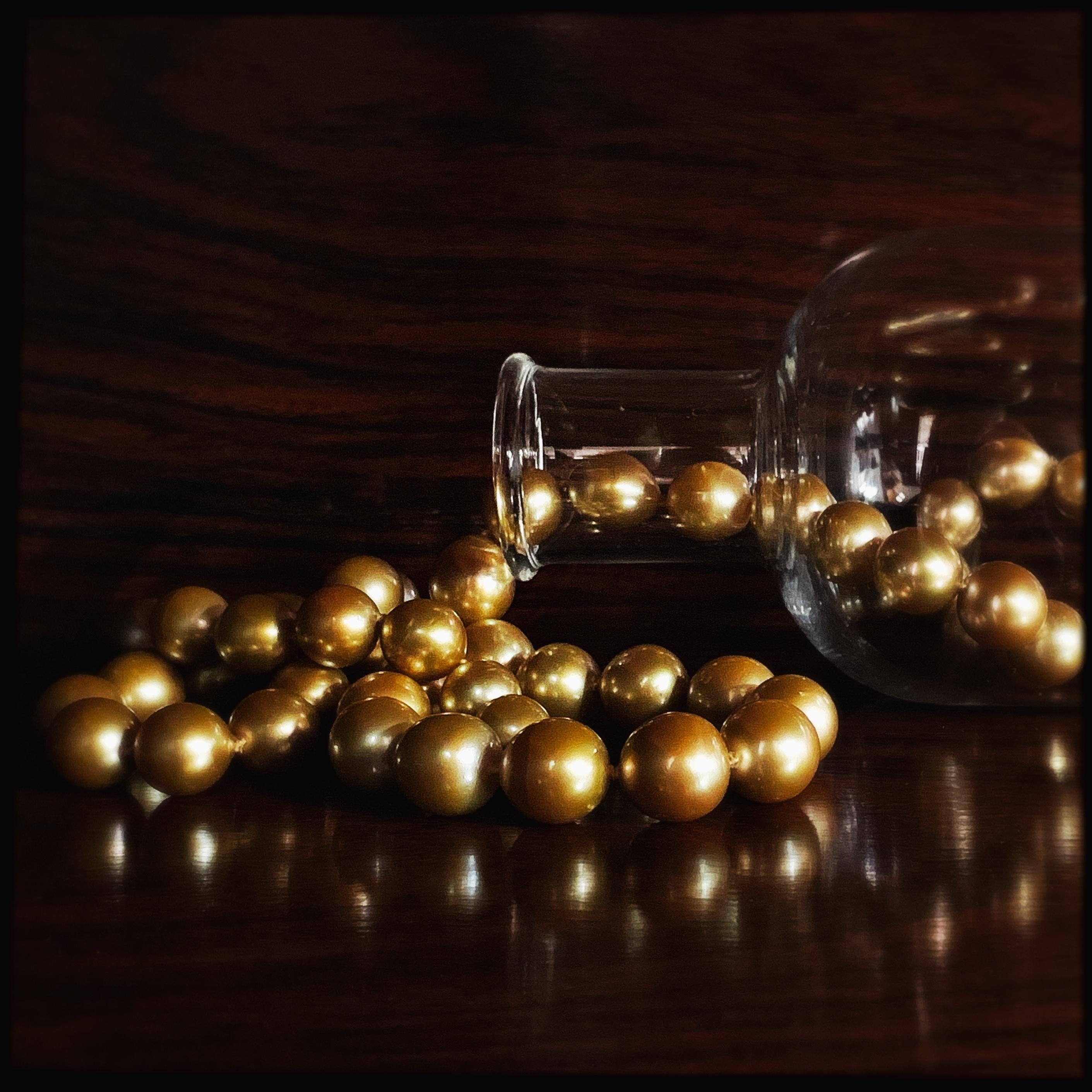 South Sea Golden Pearl Necklace In Excellent Condition In New York, NY