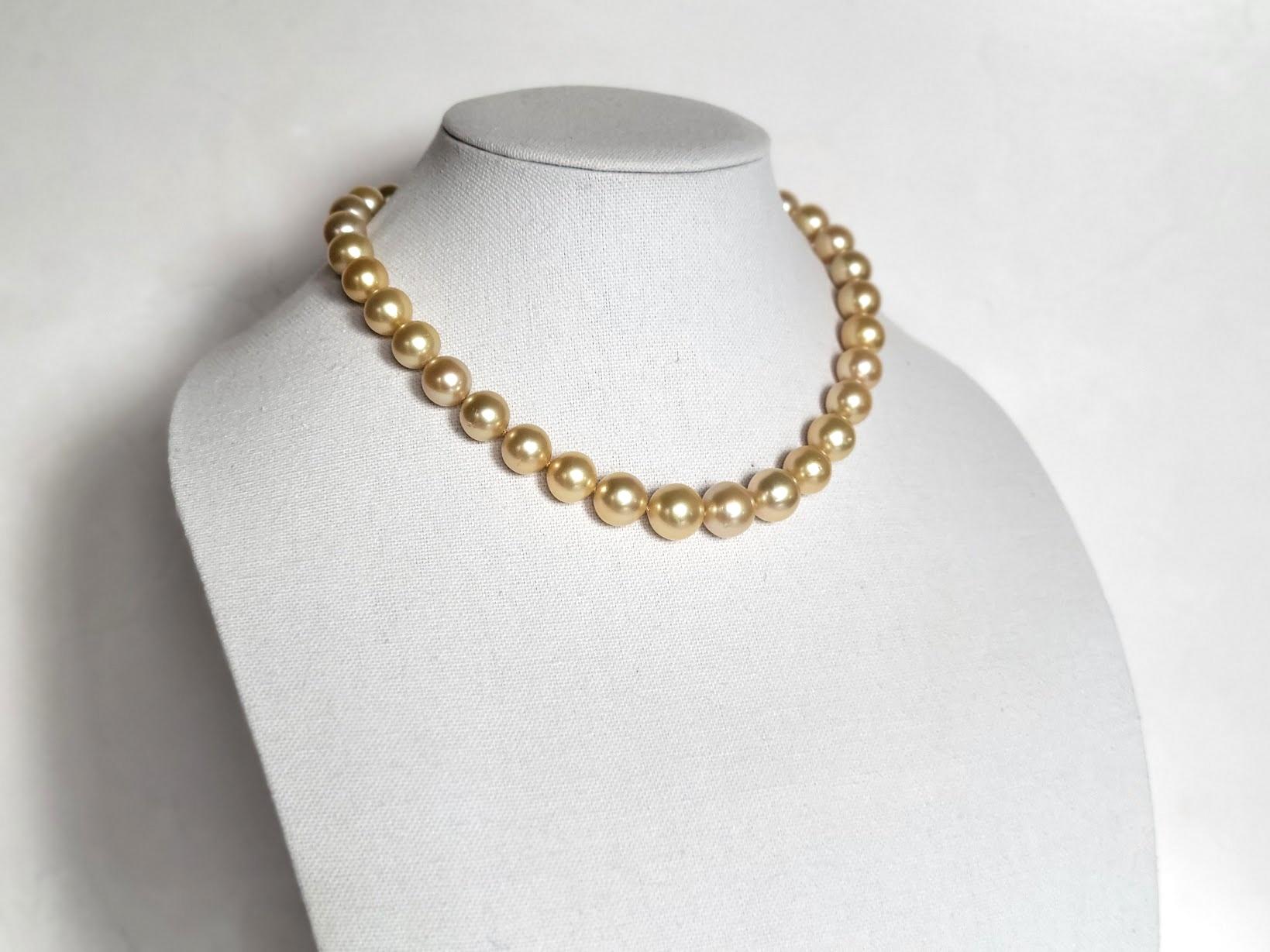 South Sea Golden Pearls Necklace with 14K Gold Clasp For Sale 1