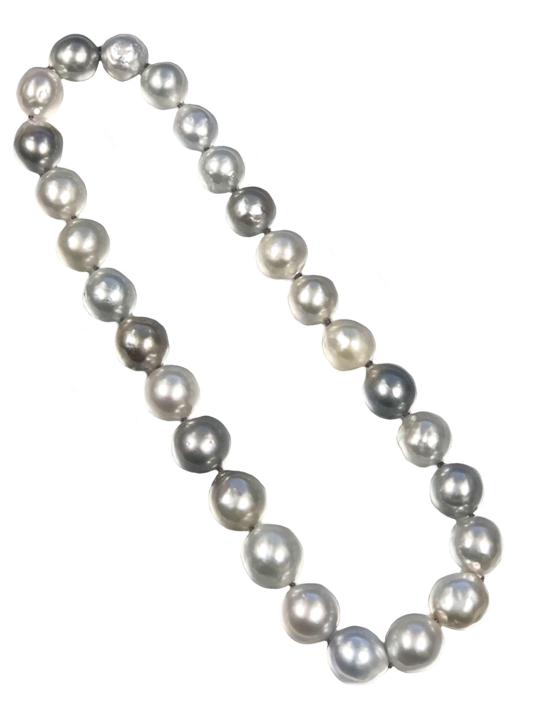 Südseegraue Tahiti-Perlen-Halskette oder 2 Chokers mit großen Barockperlen (Ovalschliff) im Angebot