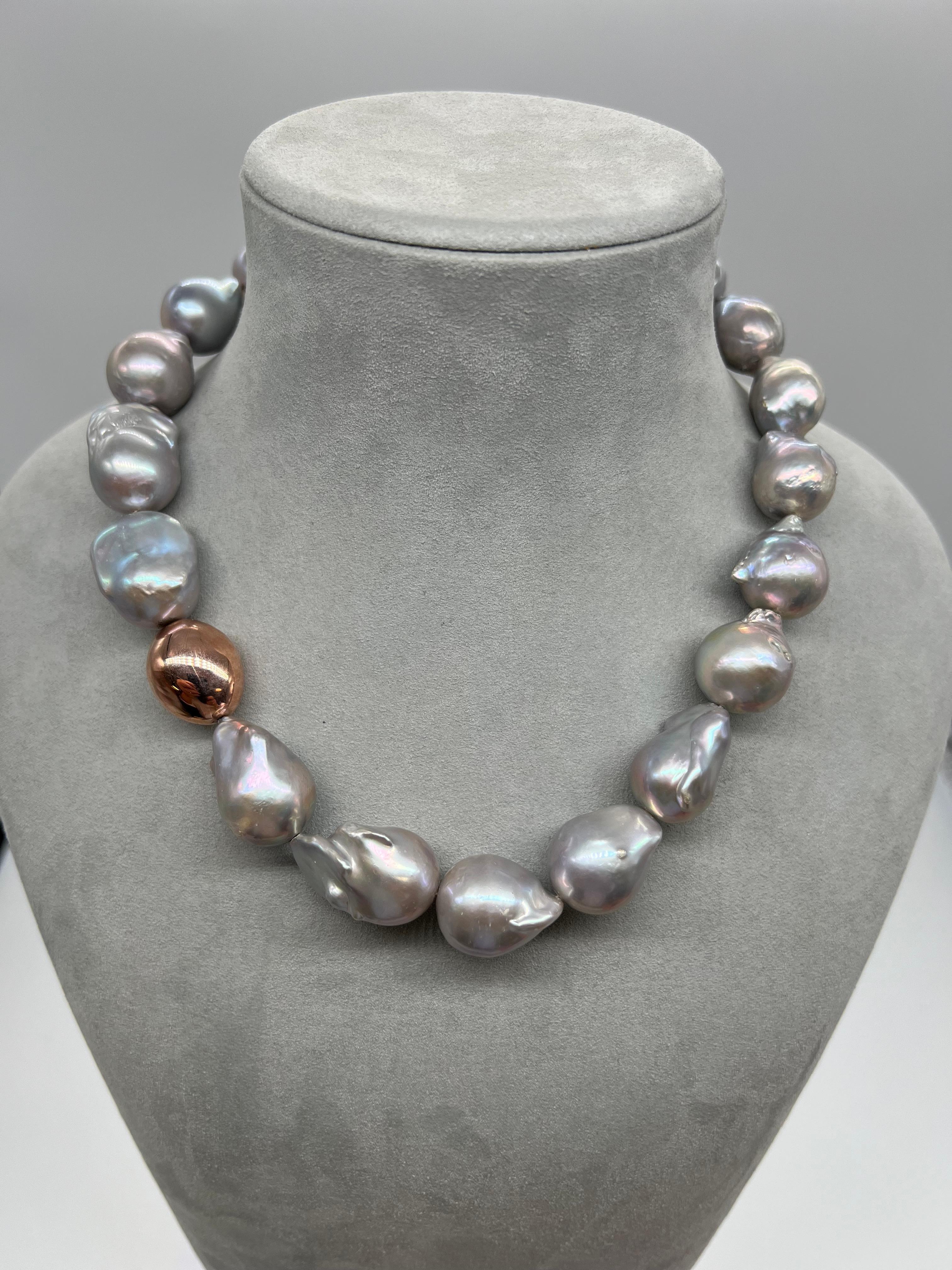 Necklace South Sea Grey Baroque Pearl Rose Gold 18 Karat For Sale 1
