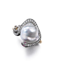 South Sea Keshi Pearl – 18k Yellow and White Gold Diamond Snake Ring