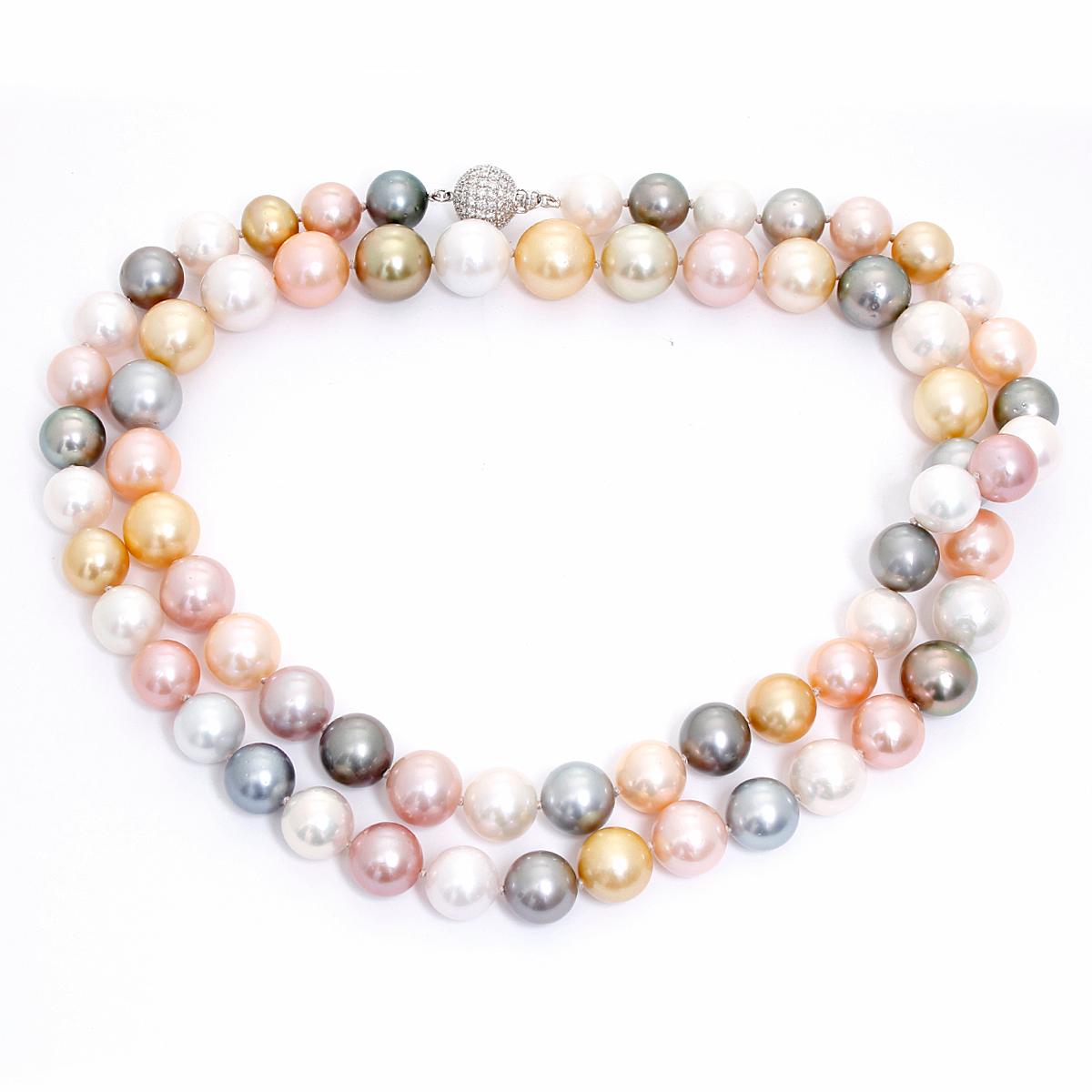 South Sea Multi-Color Pearl Necklace with Diamond Clasp In New Condition In Dallas, TX