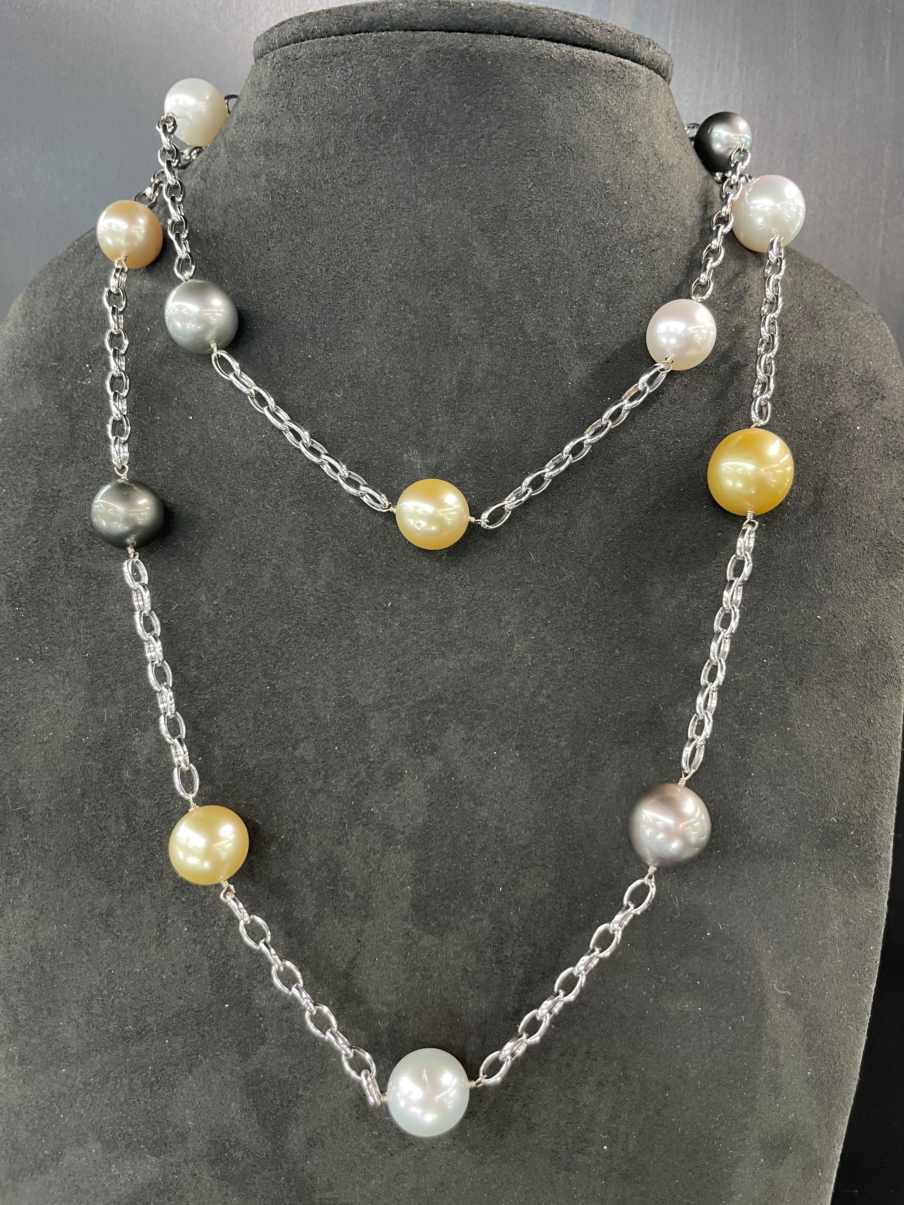 Contemporaneo Collana a catena Tincup multicolore dei Mari del Sud in vendita