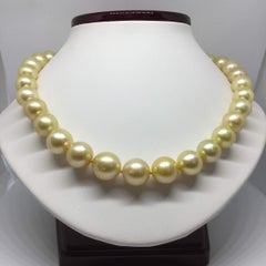 South Sea Natural Yellow Pearl Necklace with Diamond Clasp