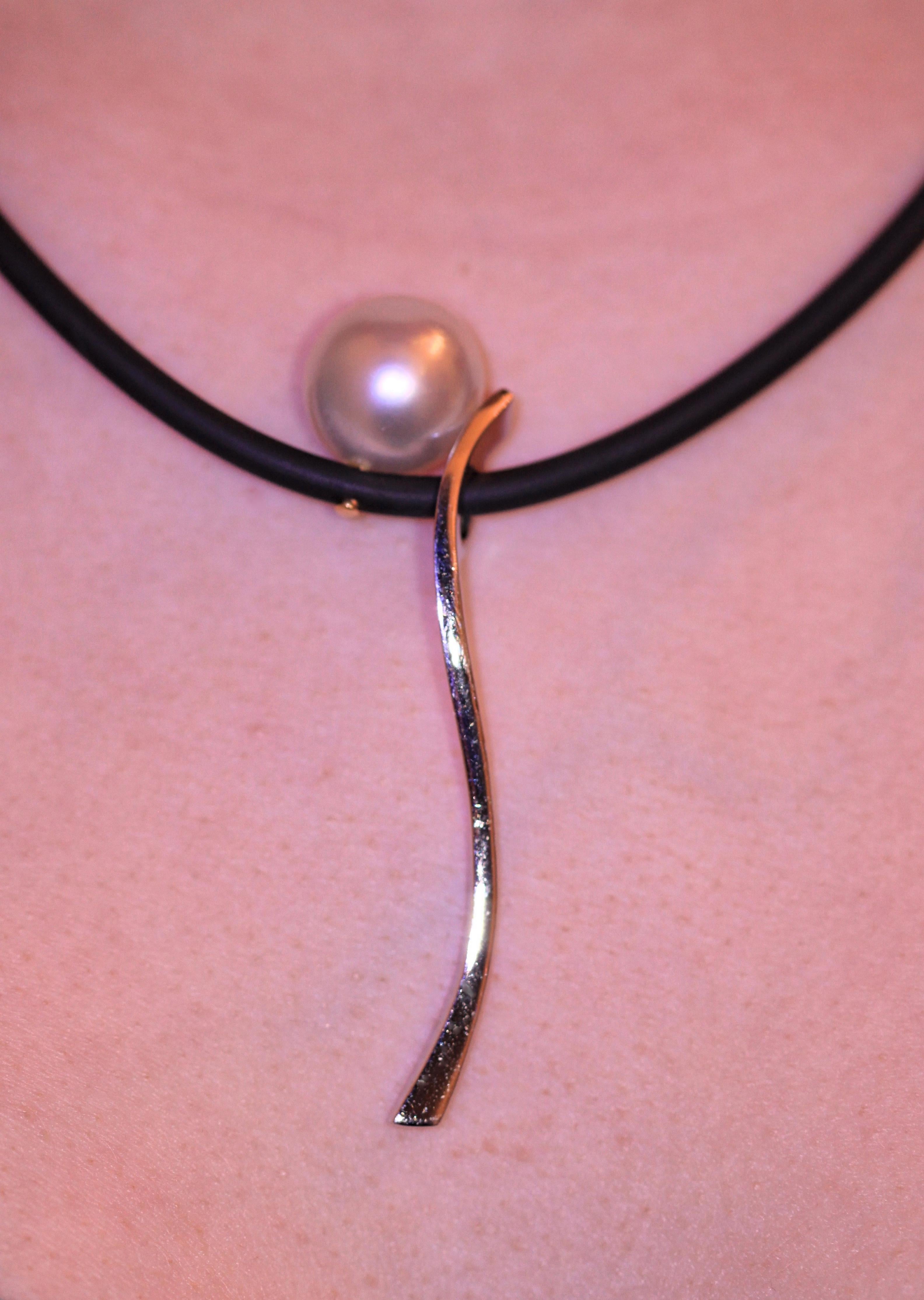 Women's South Sea Pearl and White Gold Dangle Black Cord Necklace For Sale