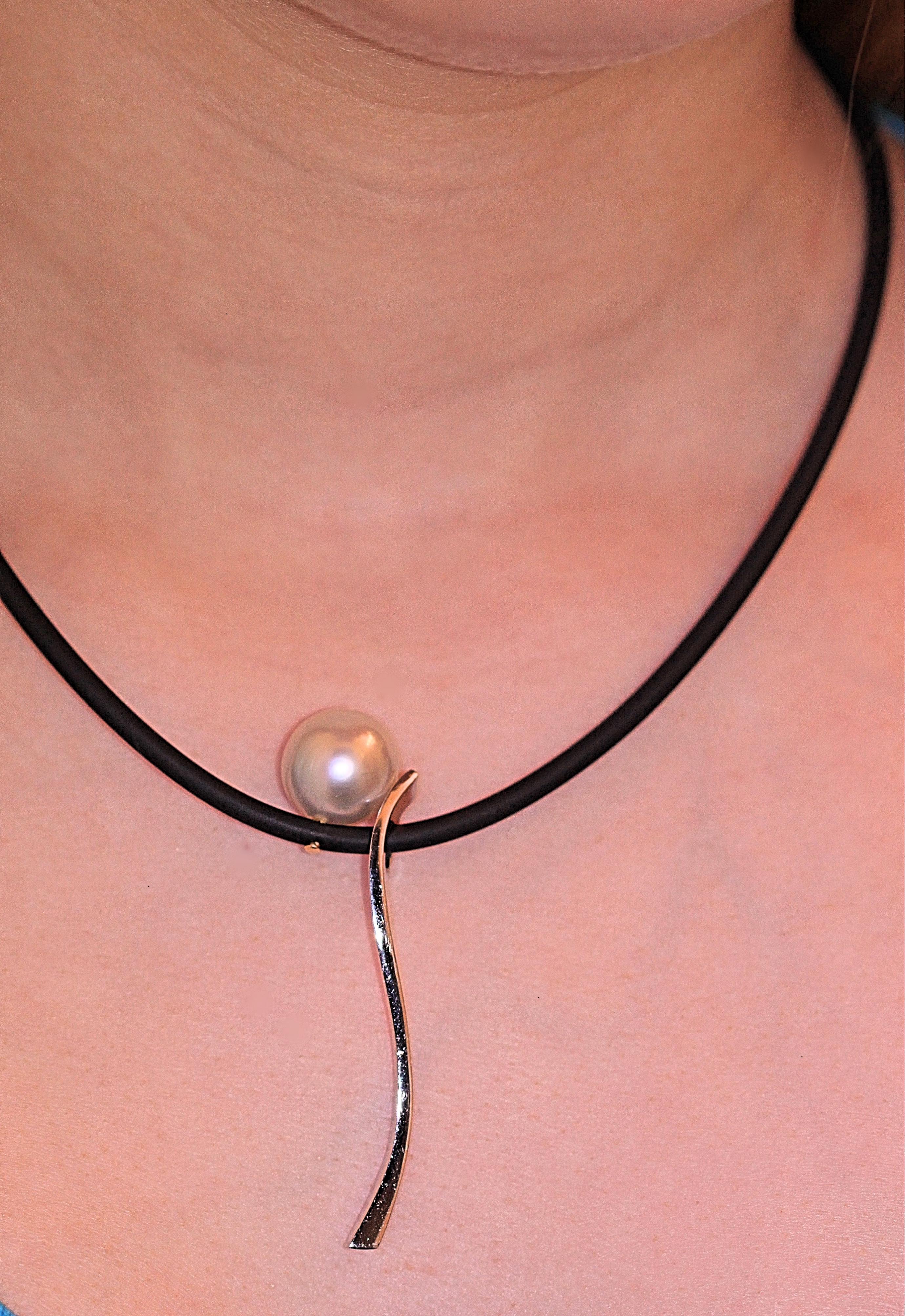 South Sea Pearl and White Gold Dangle Black Cord Necklace For Sale 3