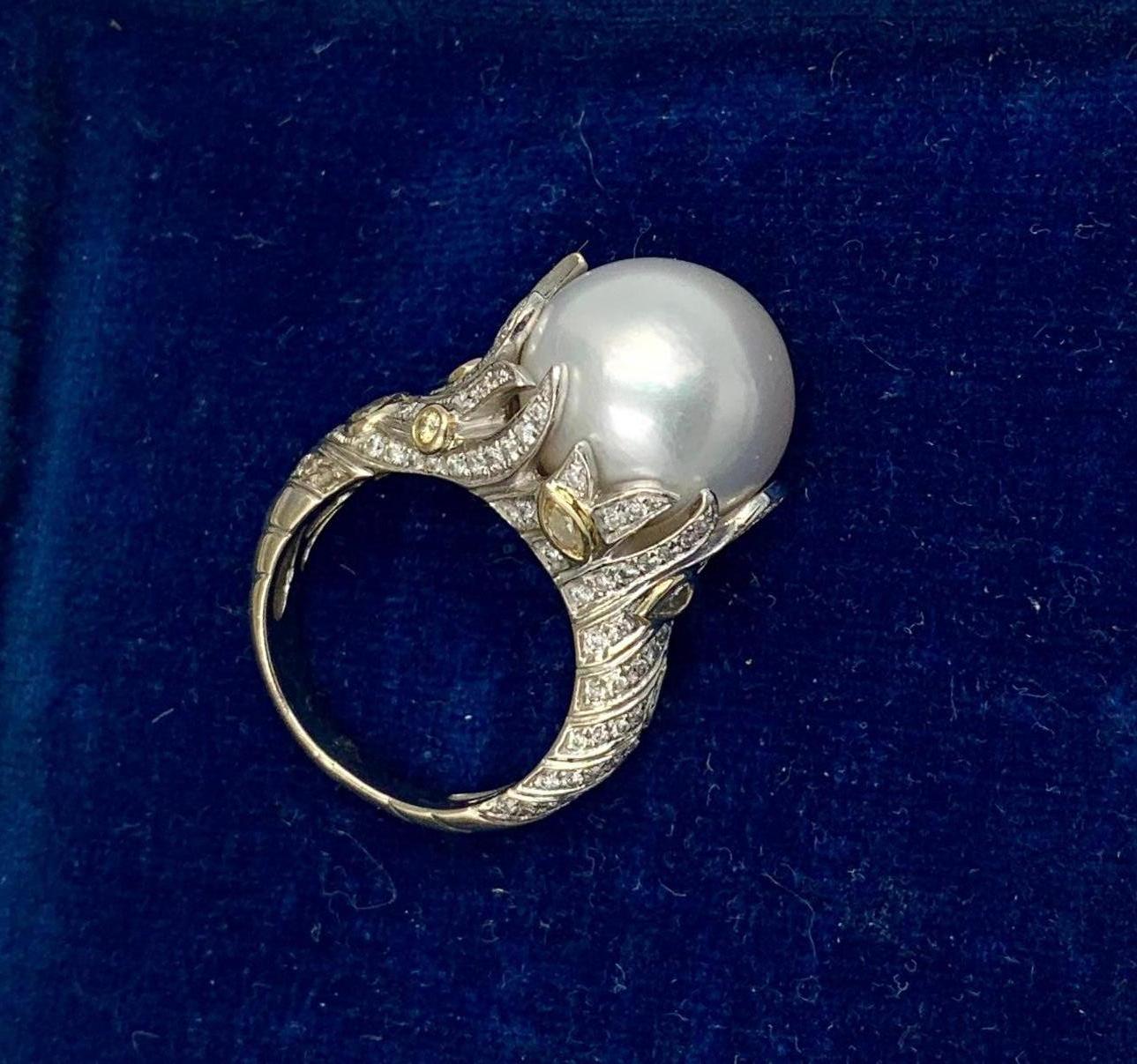 Round Cut South Sea Pearl 130 Fancy Yellow Diamond White Diamond Ring 18 Karat Gold