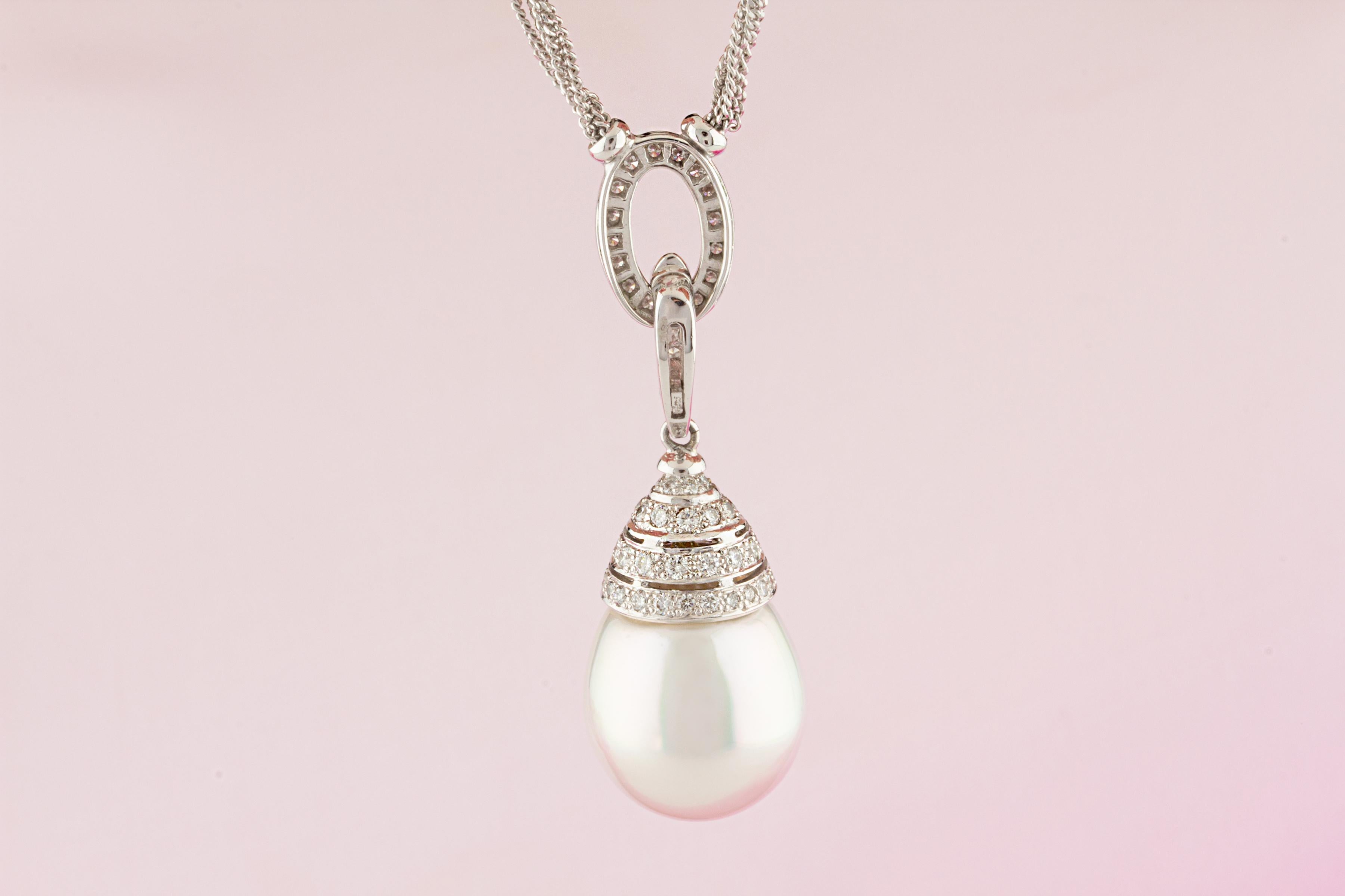 South Sea Pearl 21 x 17mm Diamond Pendant Necklace Design by Ella Gafter In New Condition For Sale In New York, NY