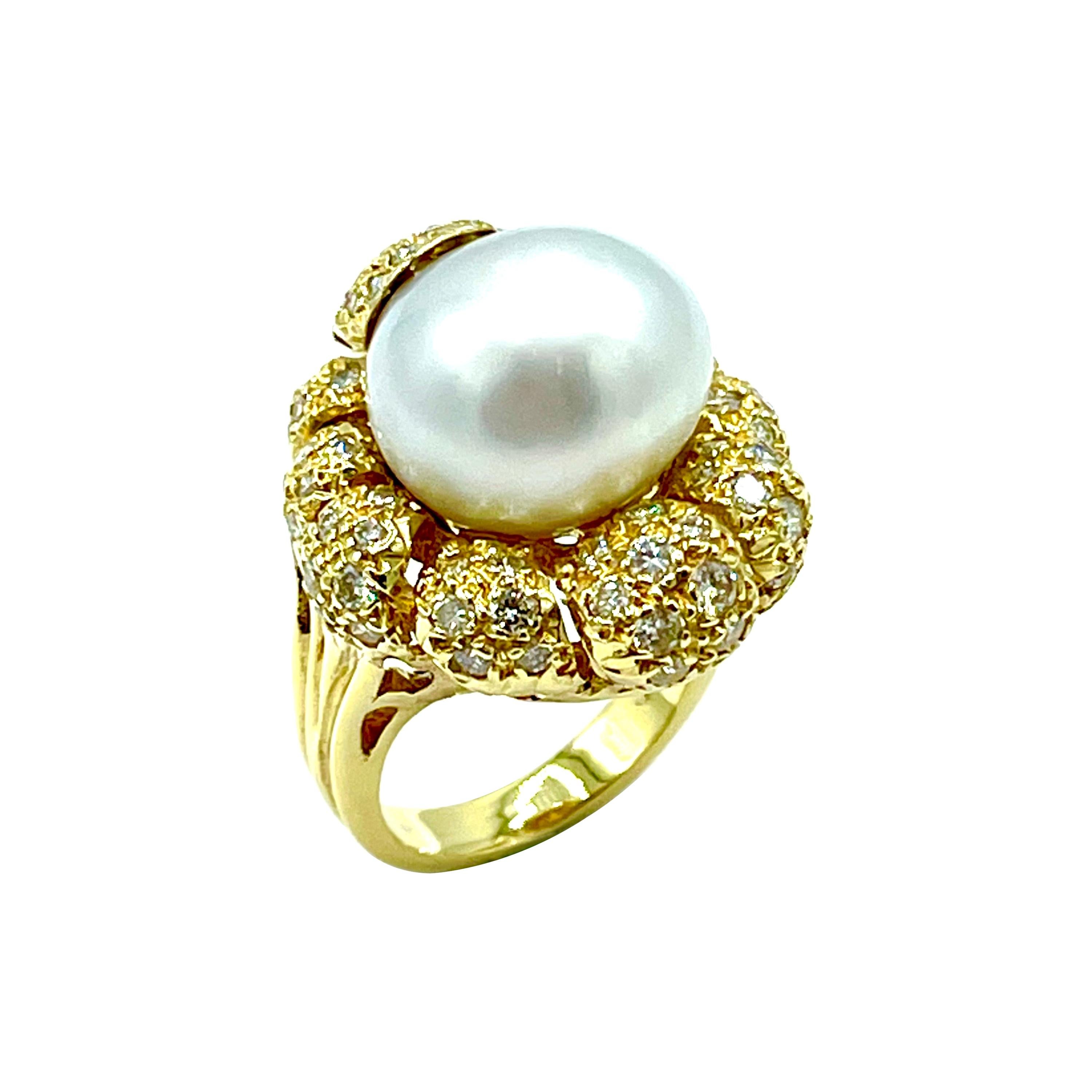 South Sea Pearl and 1.00 Carat Round Brilliant Diamond Fashion Ring For Sale