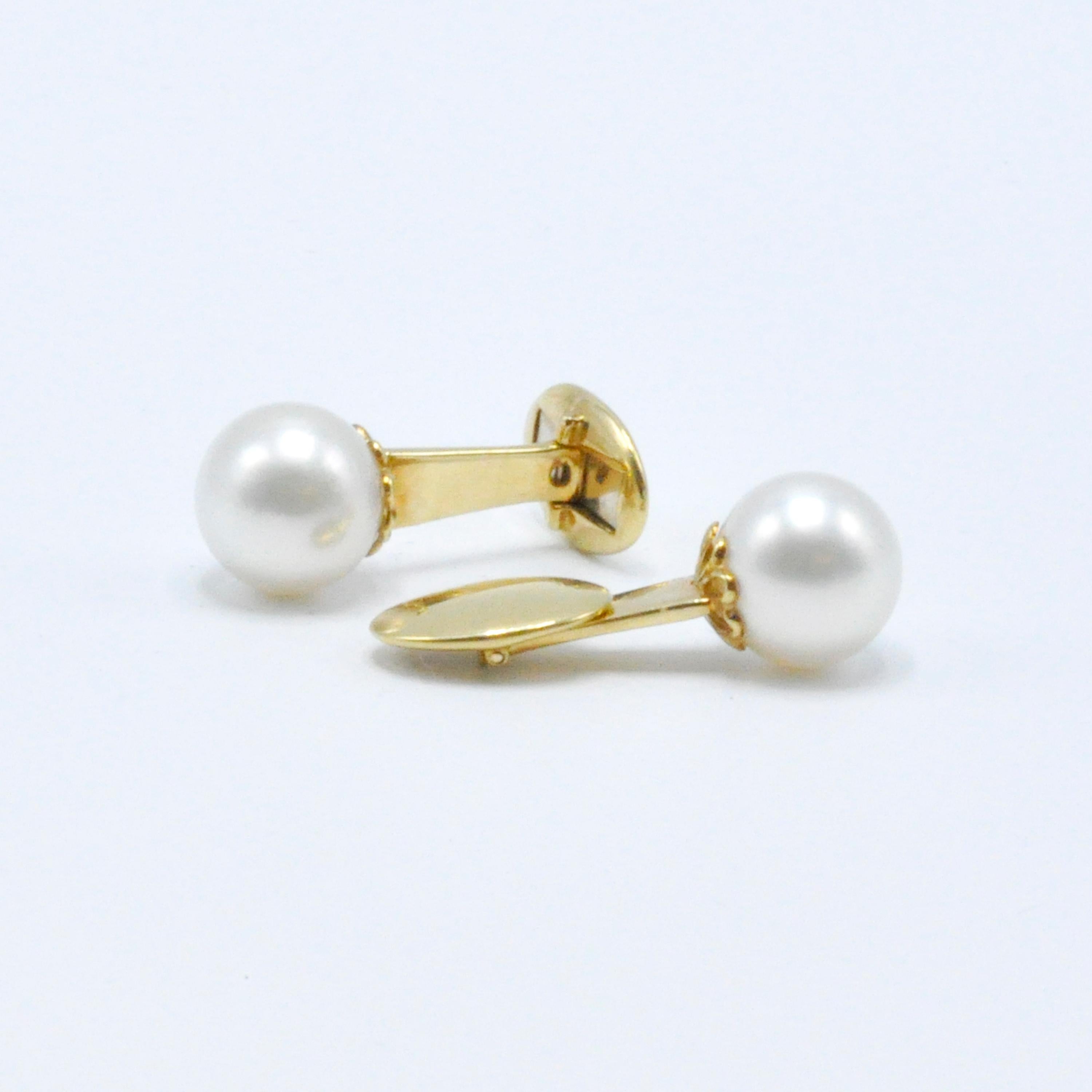 Round Cut South Sea Pearl and Yellow Gold Cufflinks