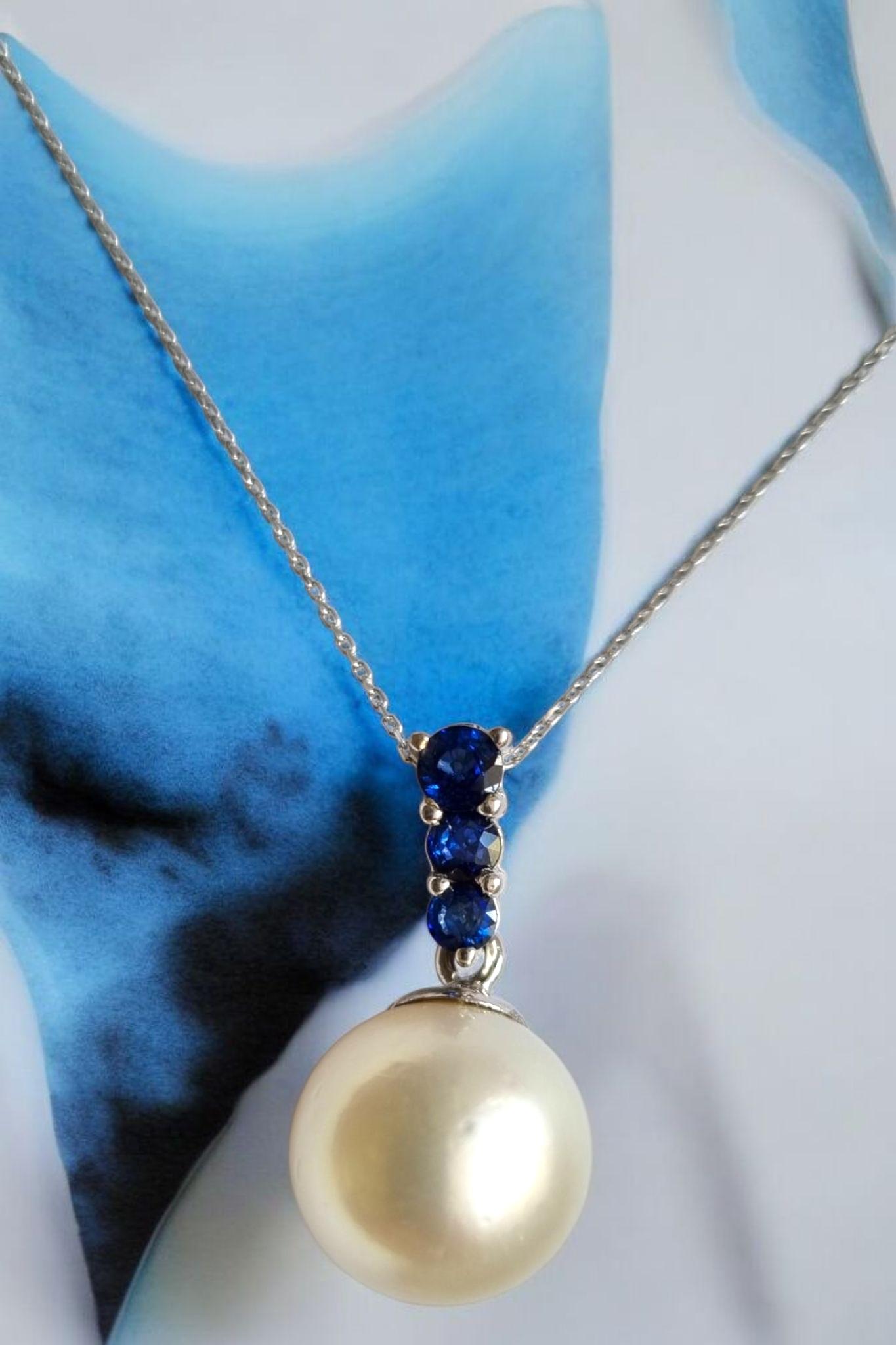 South Sea Pearl and Blue Sapphire Pendant GIA Certified For Sale 2
