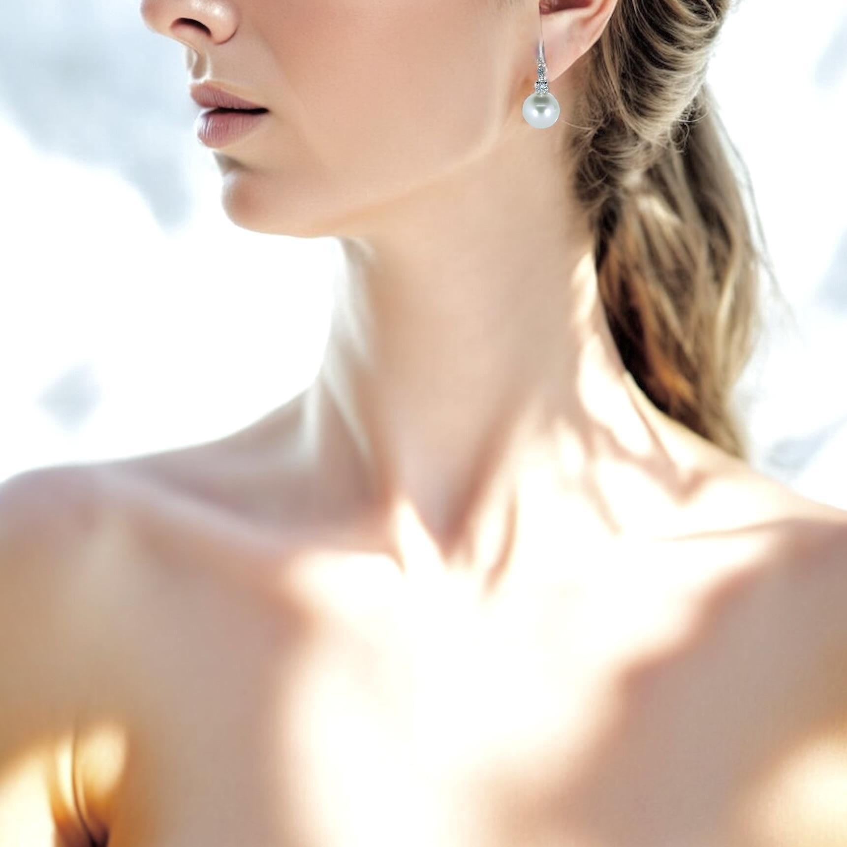 Modern South Sea Pearl and Diamond 18k White Gold Fine Contemporary Earrings For Sale