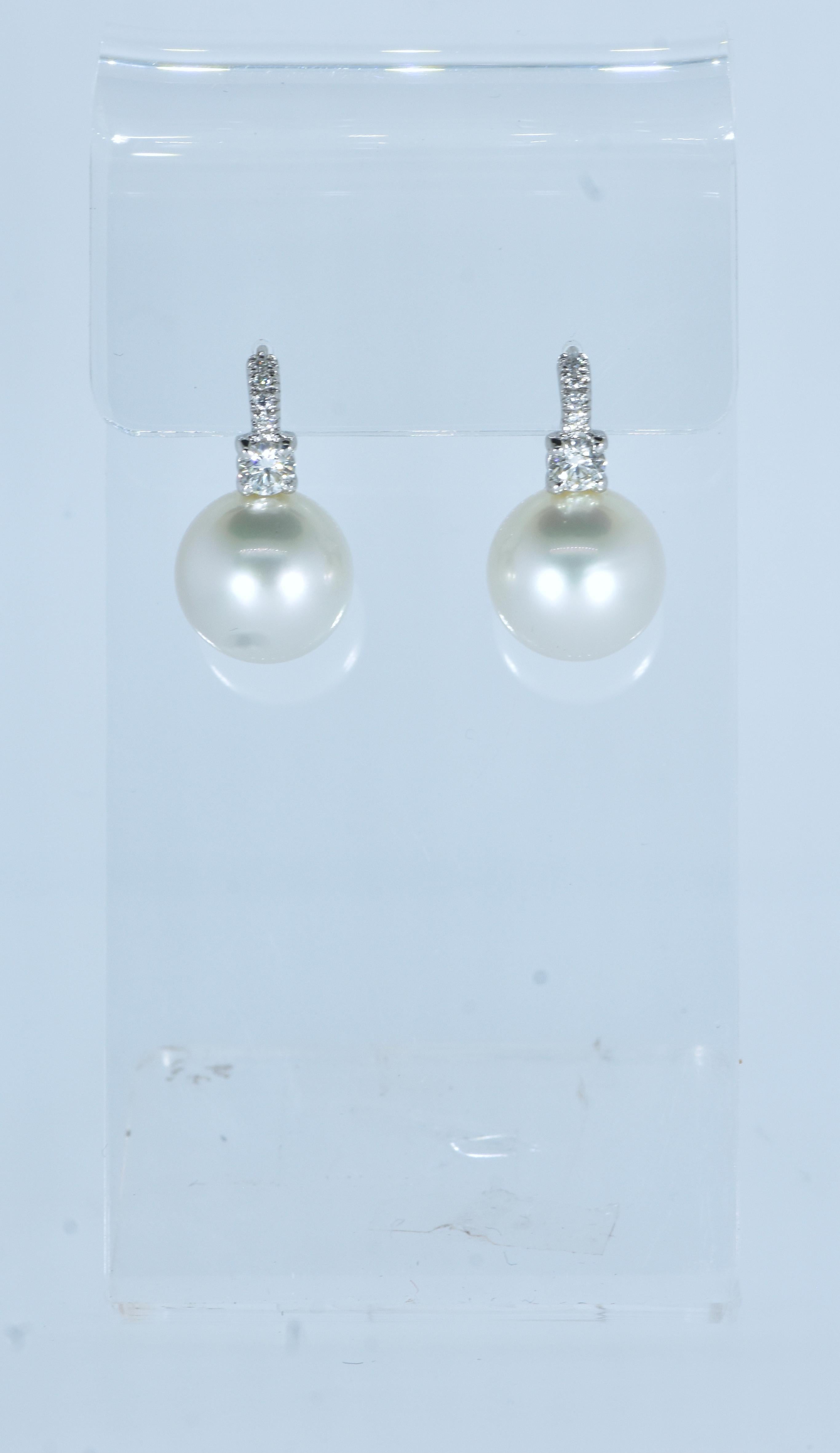 Brilliant Cut South Sea Pearl and Diamond 18k White Gold Fine Contemporary Earrings