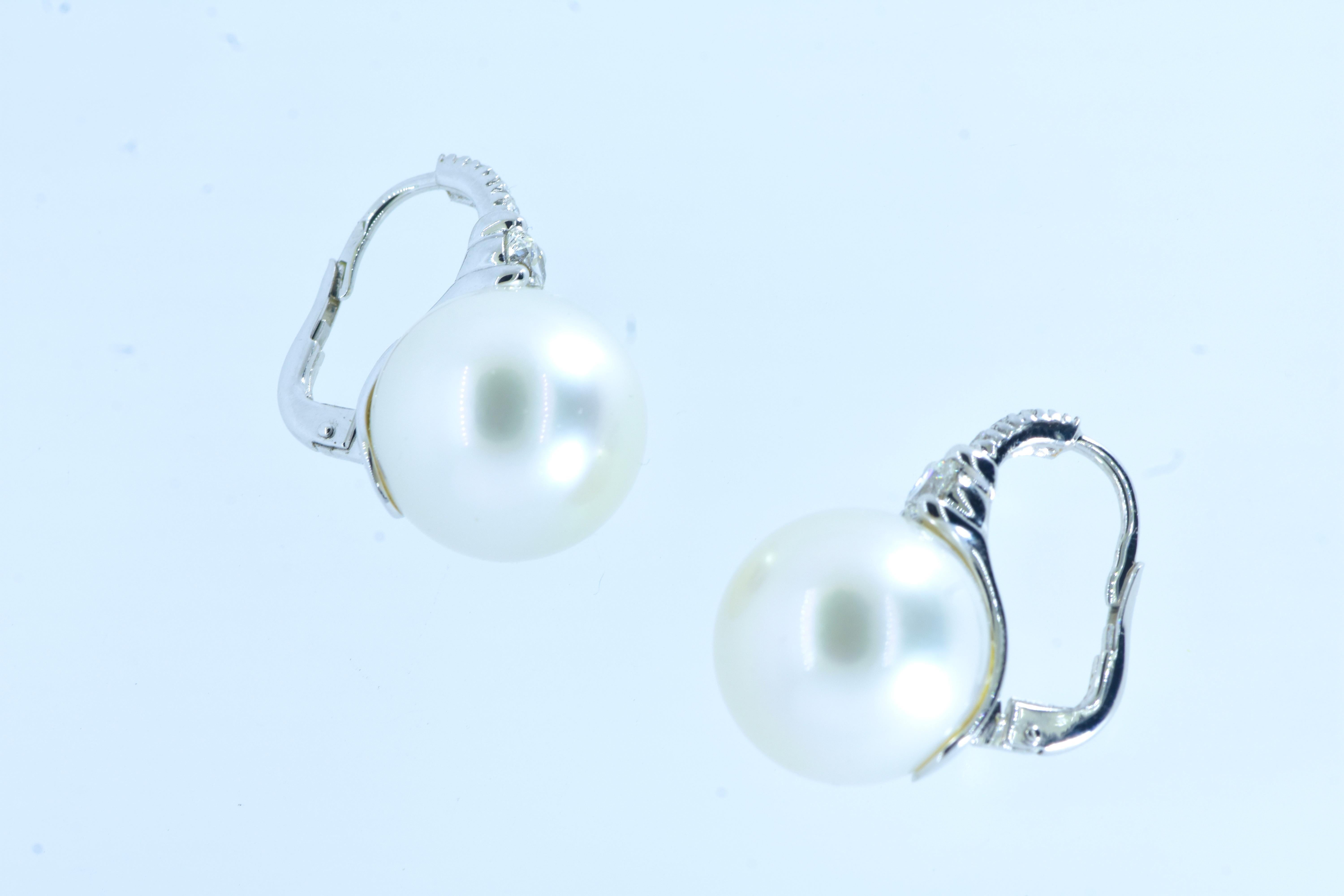 South Sea Pearl and Diamond 18k White Gold Fine Contemporary Earrings For Sale 1