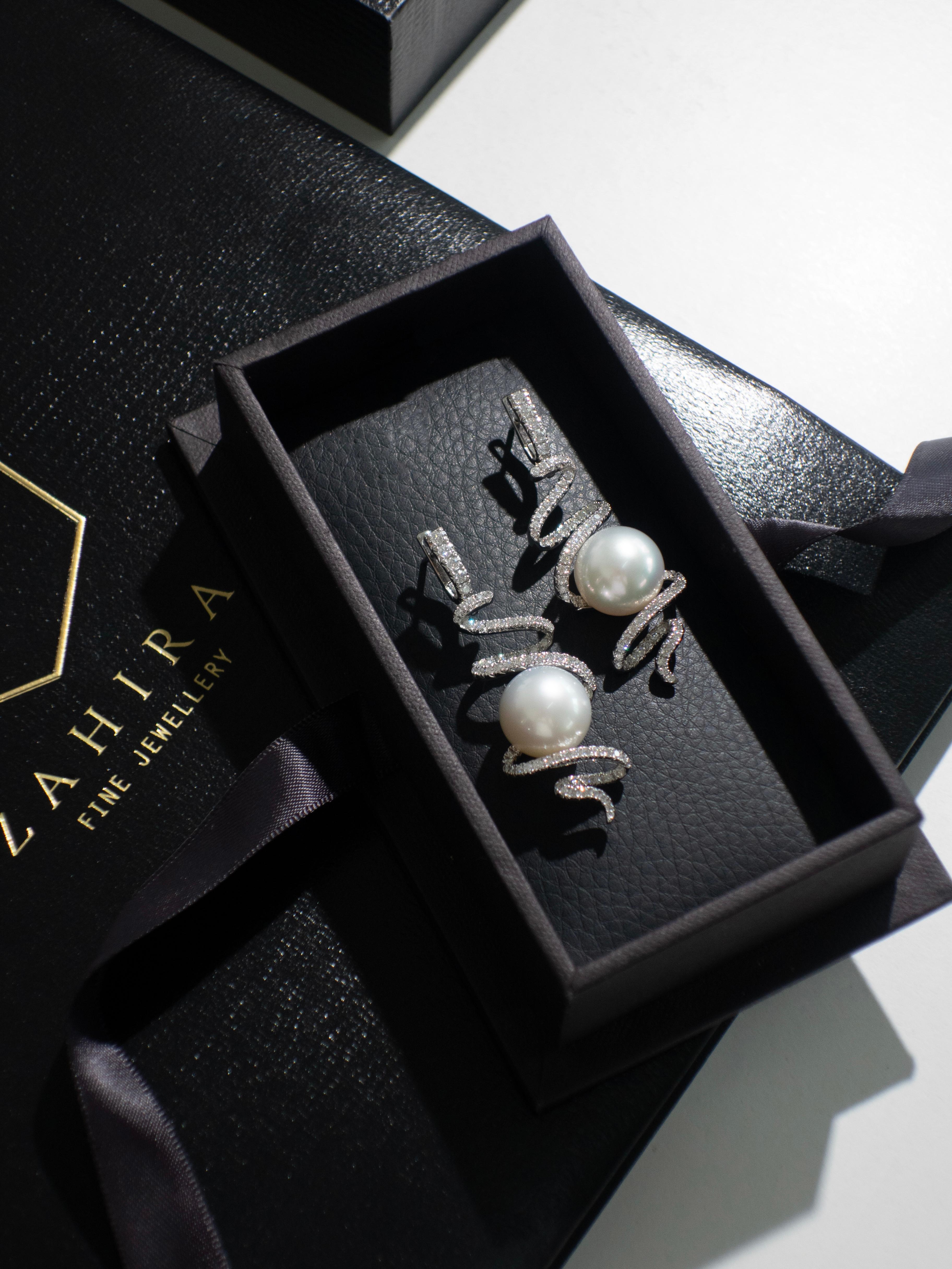 Modern South Sea Pearl and Diamond Dangle Earrings in 18k White Gold For Sale