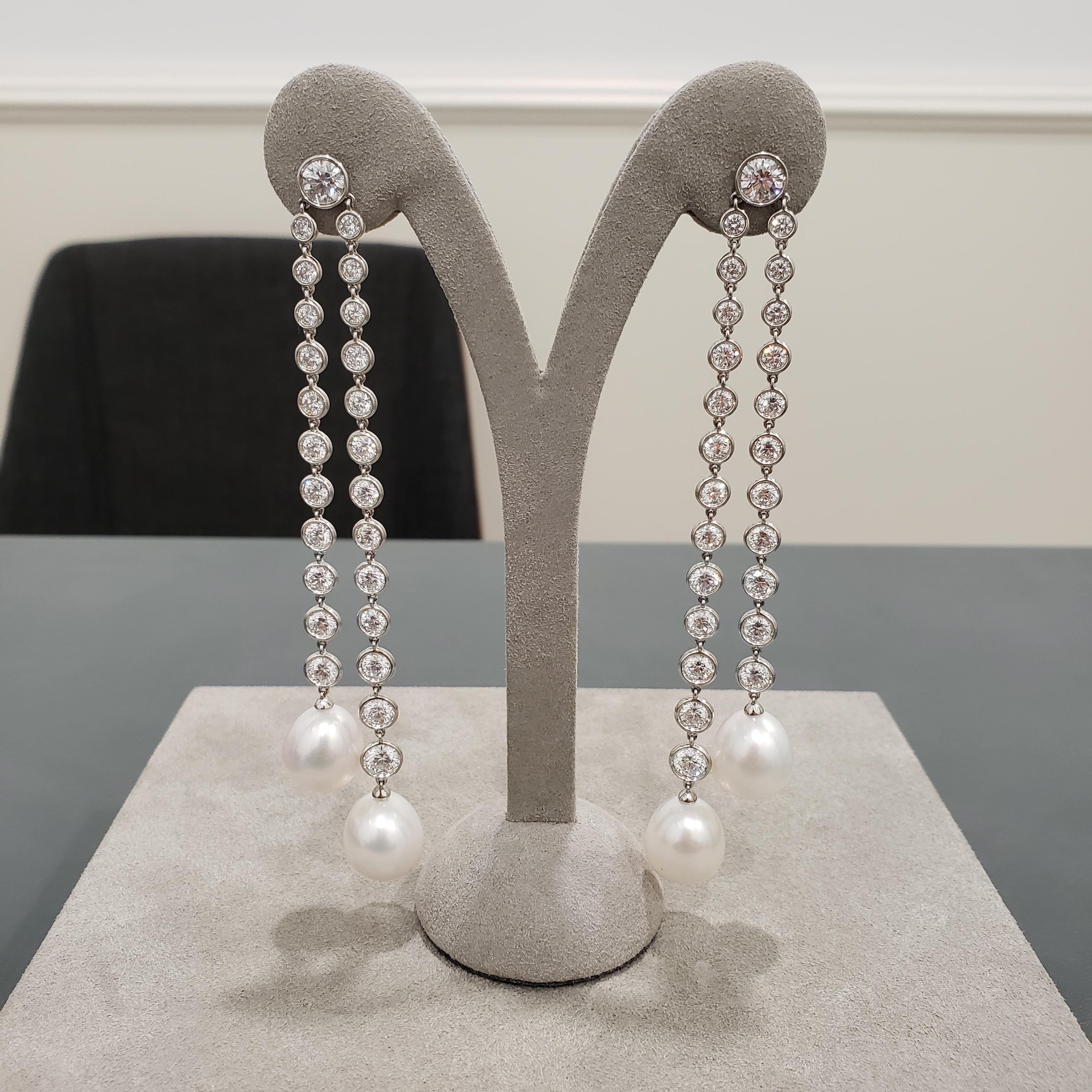 Ivanka Trump 12.30 Carats Round Diamond and South Sea Pearl Dangle Earrings In Excellent Condition For Sale In New York, NY
