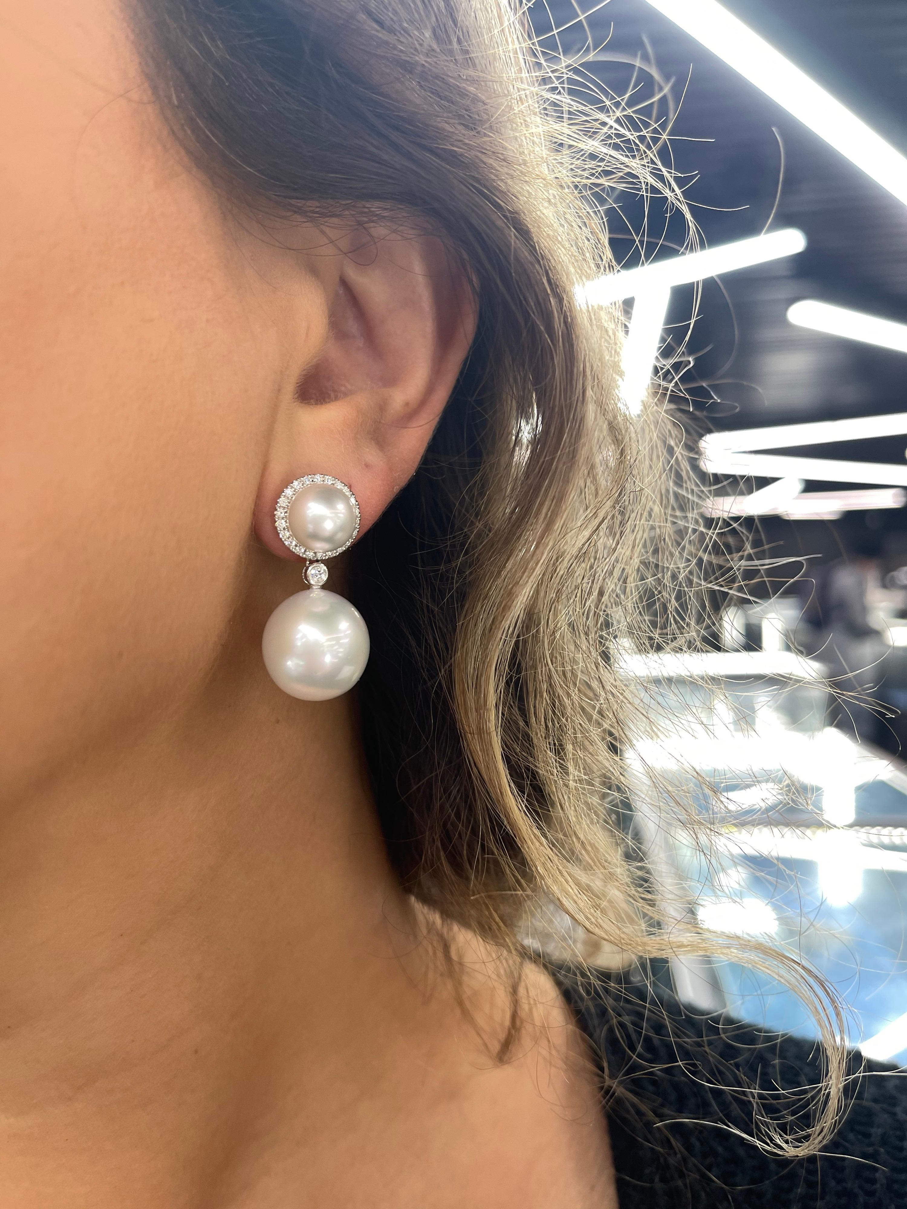 Südseeperlen- und Diamant-Tropfen-Ohrringe im Angebot 1