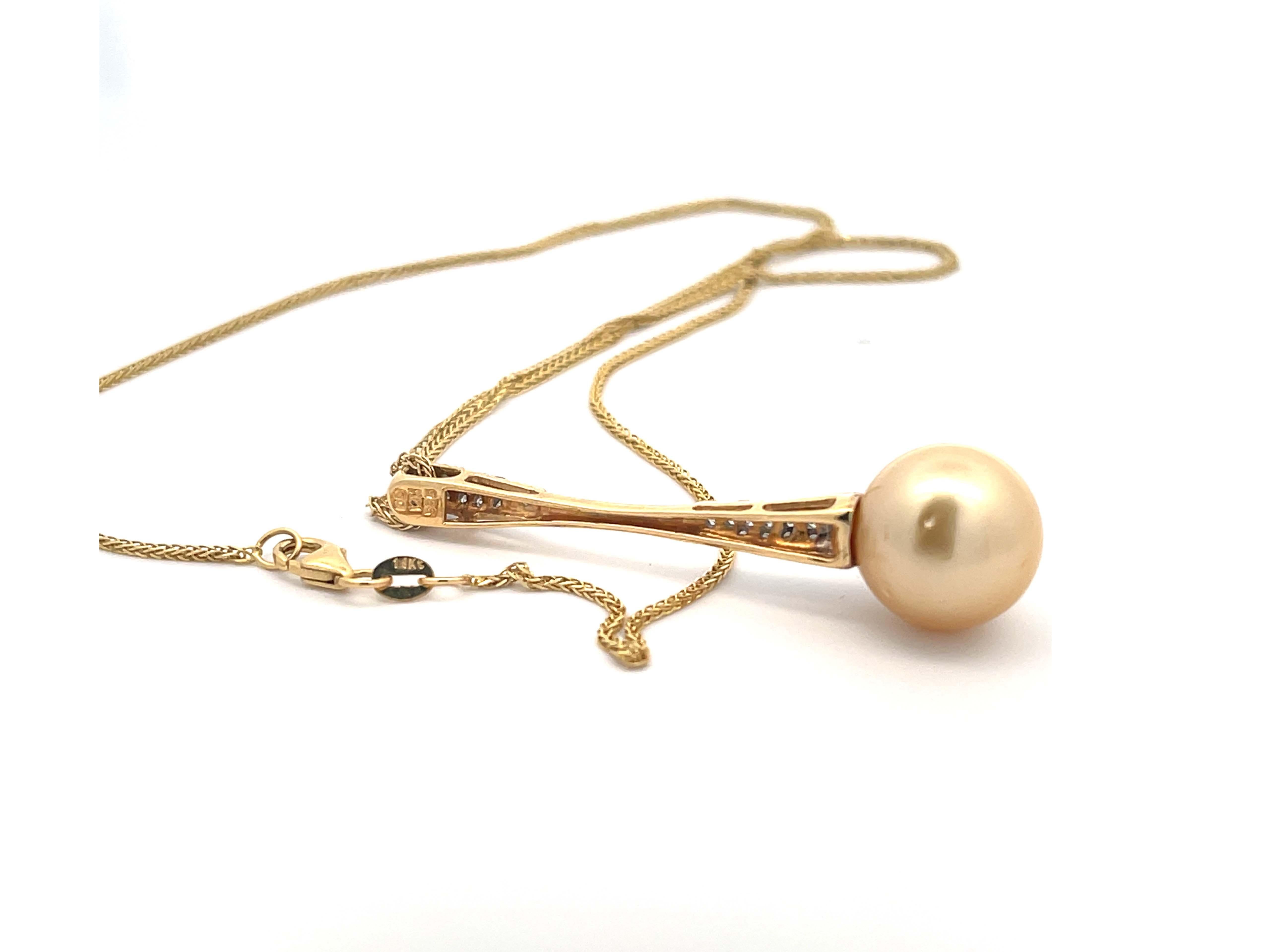 South Sea Pearl and Diamond Drop Necklace in 14k Yellow Gold For Sale 1