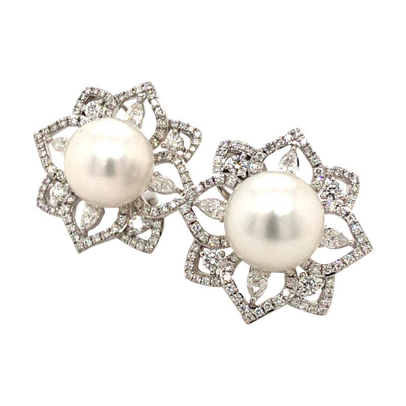 South Sea Pearl Pear Shape Diamond Earrings 0.85 Carat For Sale at 1stDibs