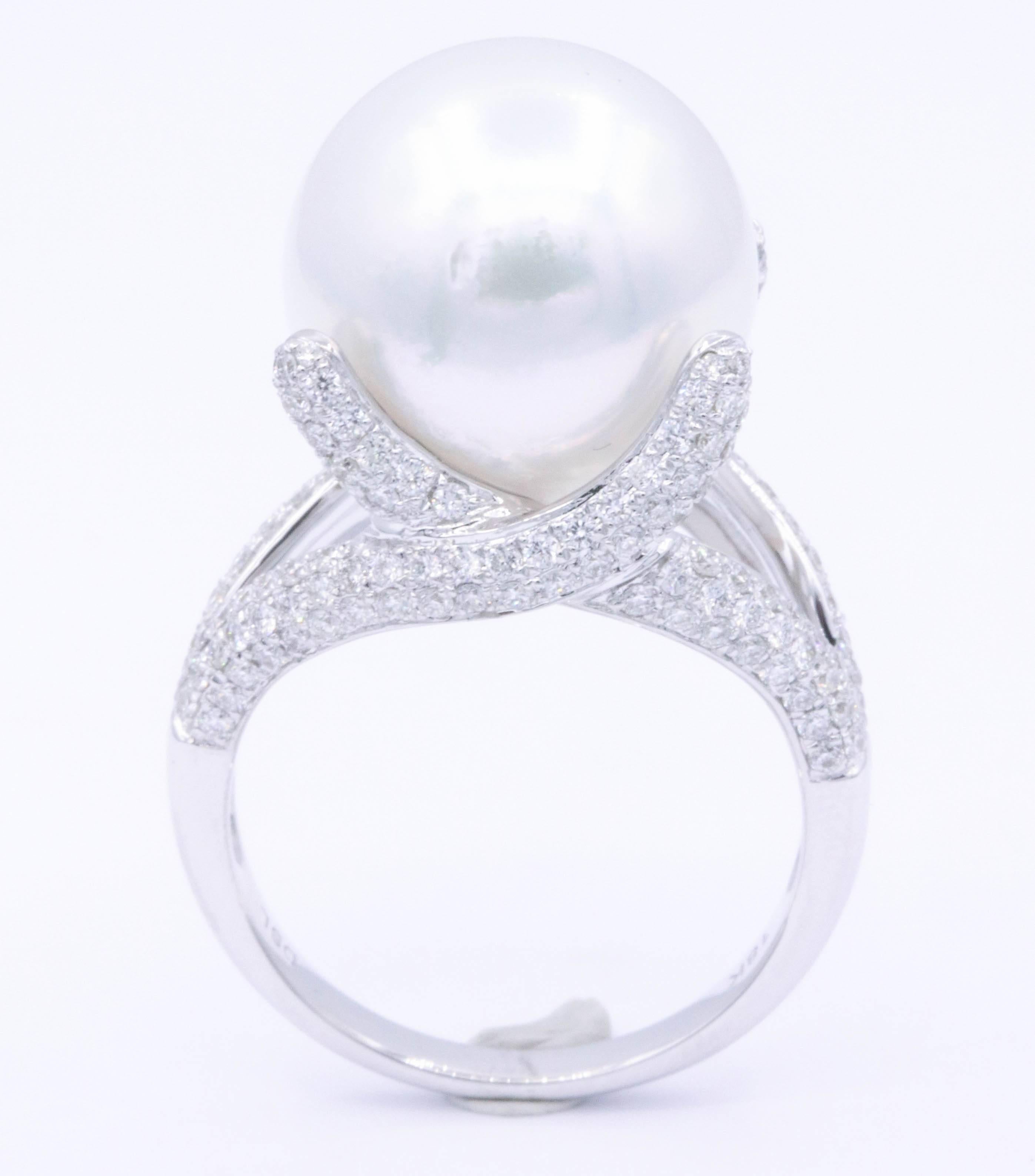 Women's South Sea Pearl and Diamond Elegant Ring For Sale