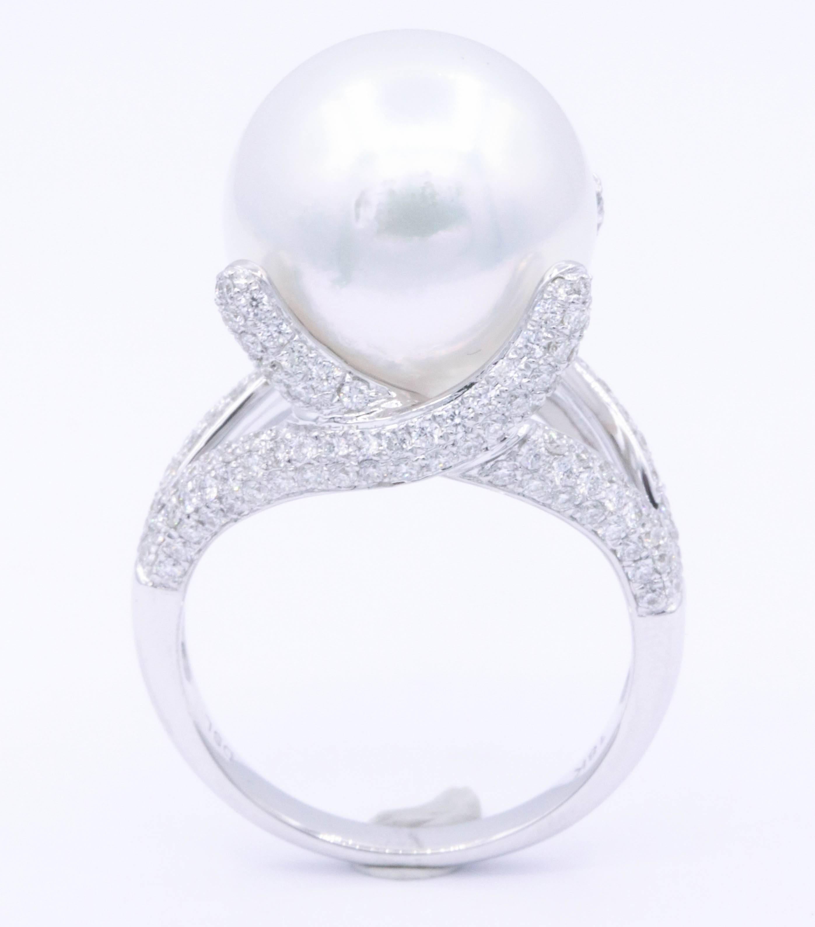 Eleganter Südseeperlen- und Diamantring Damen im Angebot