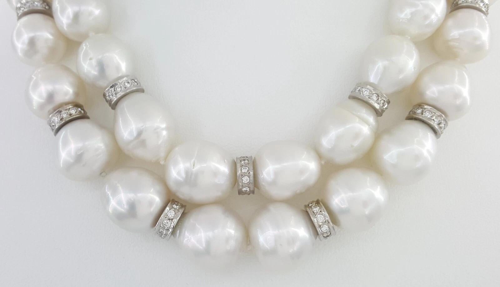 South Sea Pearl and Diamond Necklace Set in 18 Karat White Gold, 31.5 Inches For Sale 1