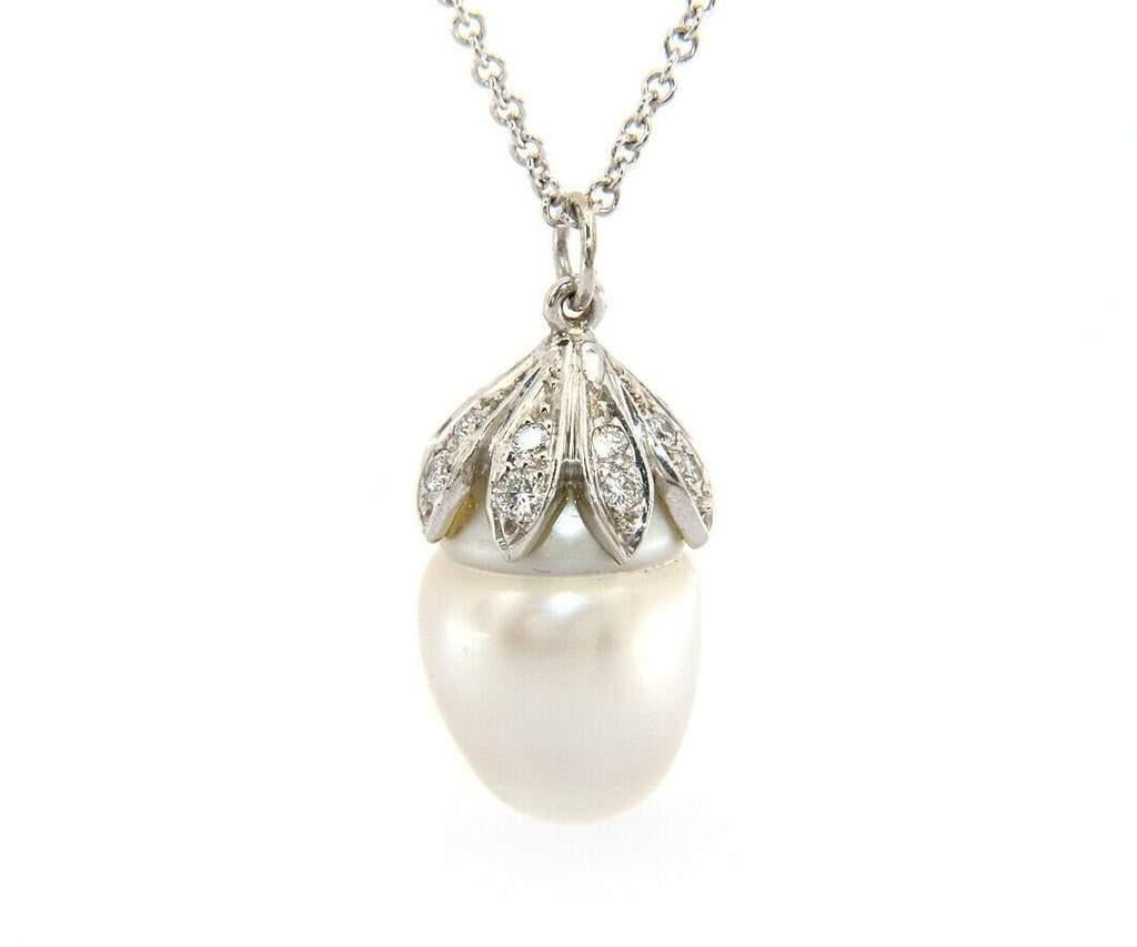 Südseeperle und Diamant Perlenanhänger in 14kt

Südseeperle und Diamant Perlenanhänger
14K Weißgold
Abmessungen des Anhängers: Ca. 0,54 
