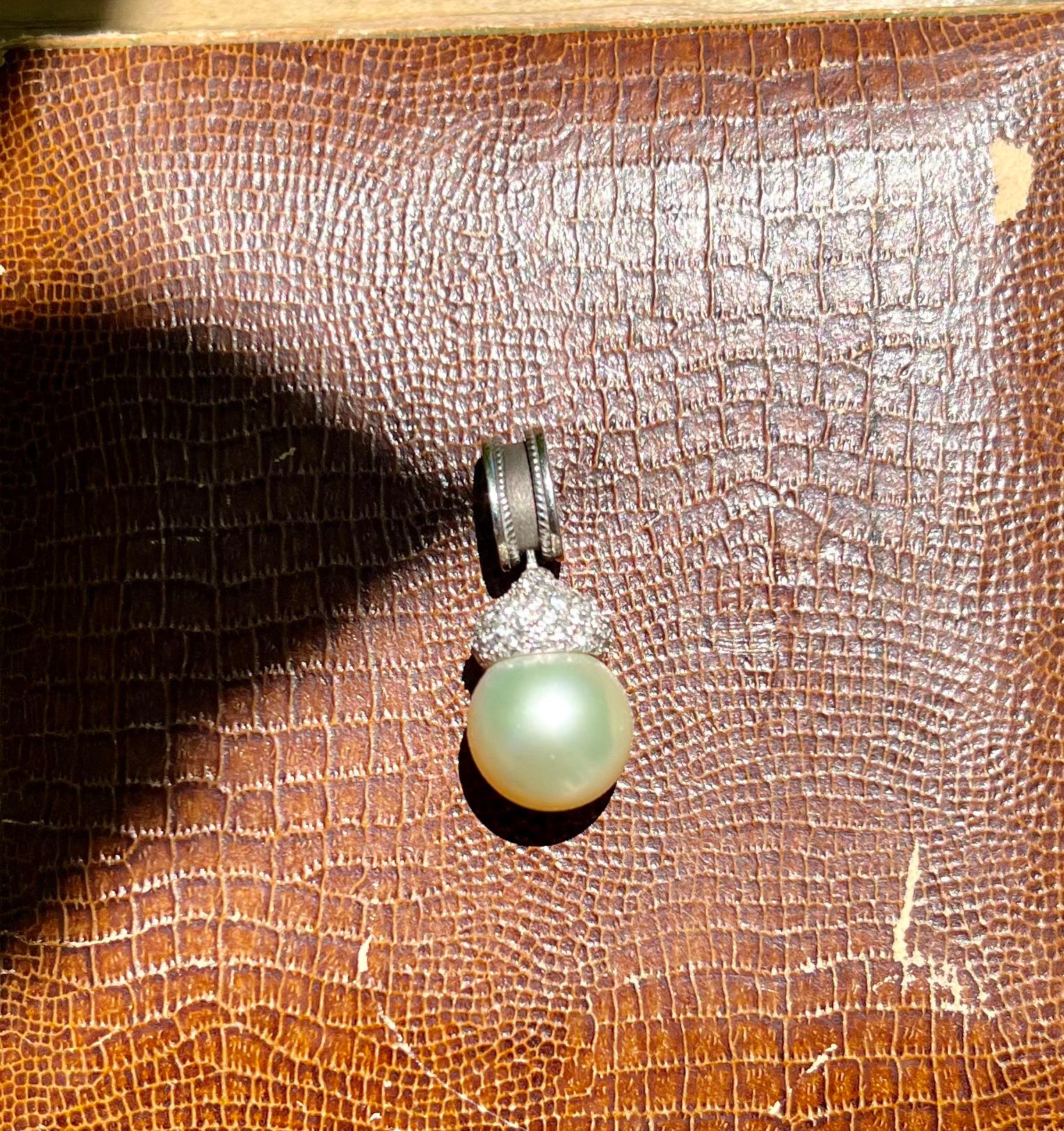 South Sea Pearl and Diamond Pendant in 18 Karat Gold  In Good Condition In Towson, MD