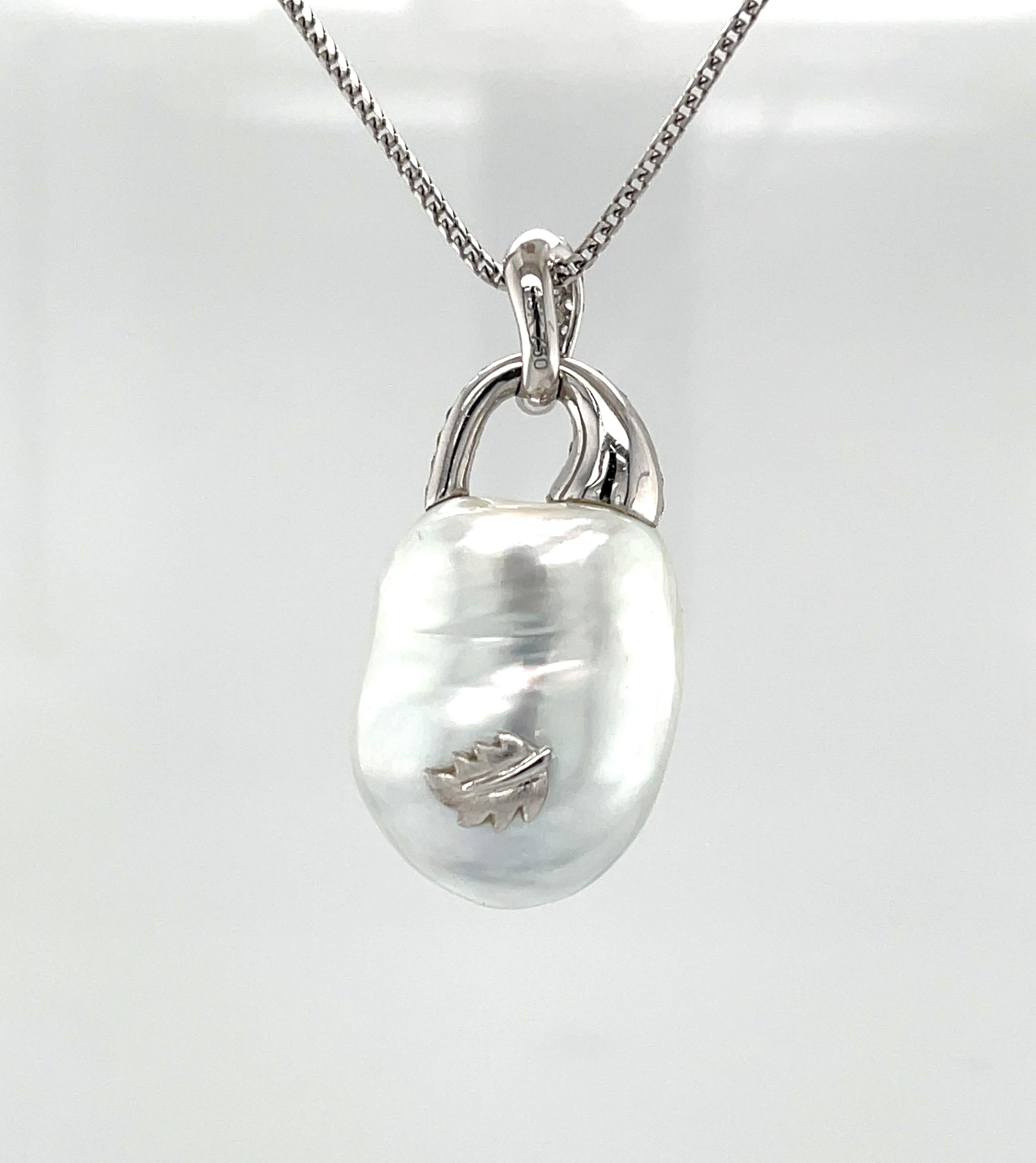 Oval Cut South Sea Pearl and Diamond Pendant Necklace in 18k White Gold For Sale