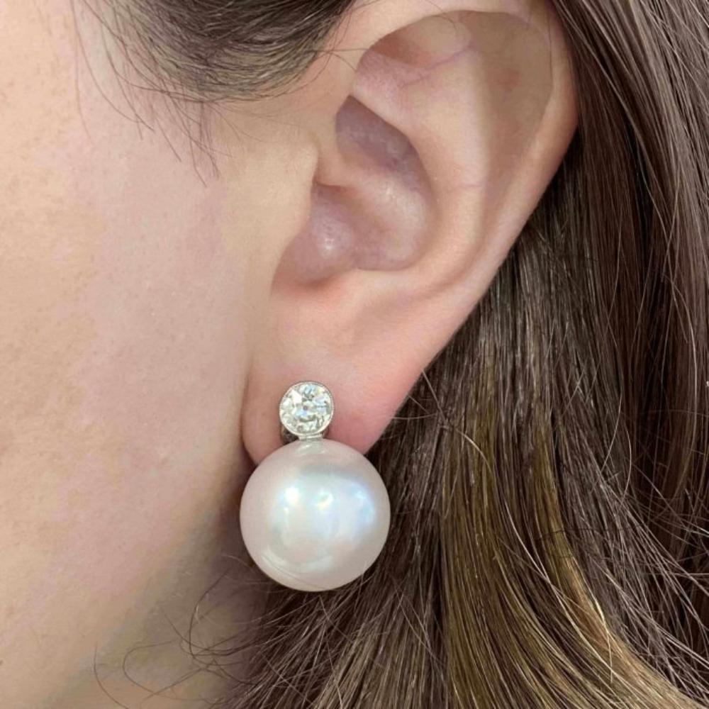 South Sea Pearl and Old European Cut Diamond Earrings, Platinum and Gold In Excellent Condition For Sale In New York, NY