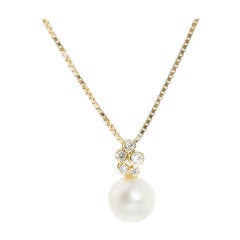 South Sea Pearl and Round Diamond 18 Carat Yellow Pendant and 18 Carat Chain
