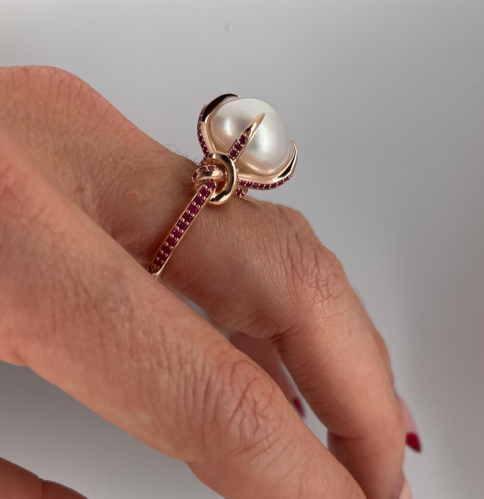 For Sale:  South Sea Pearl and Ruby Ring in 18ct Rose Gold 17