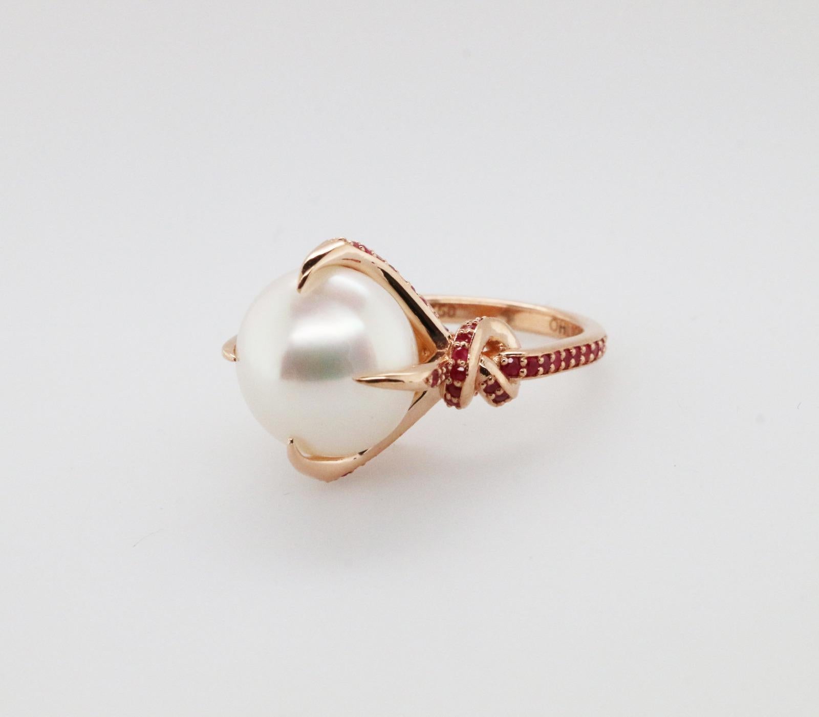 En vente :  Bague des mers du Sud et rubis en or rose 18 carats 2