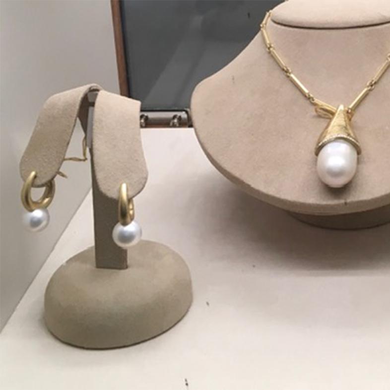 Women's or Men's South Sea Pearl and Satin Finished 18 Karat Gold Earrings For Sale