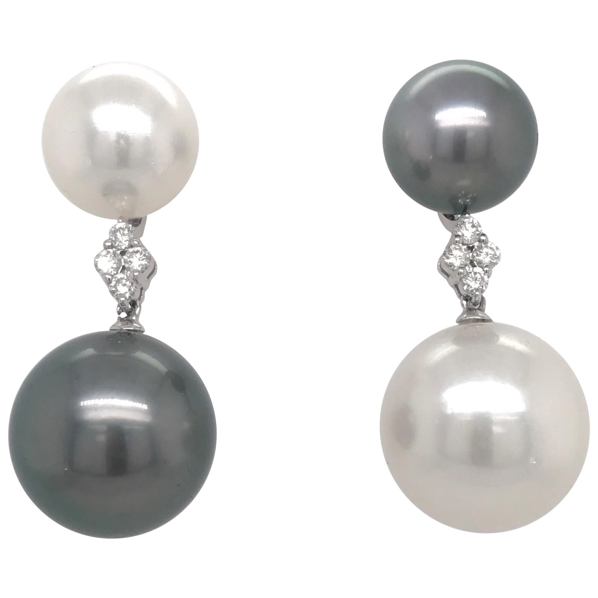 South Sea Pearl and Tahitian Diamond Earrings 0.32 Carats 18 Karat For Sale