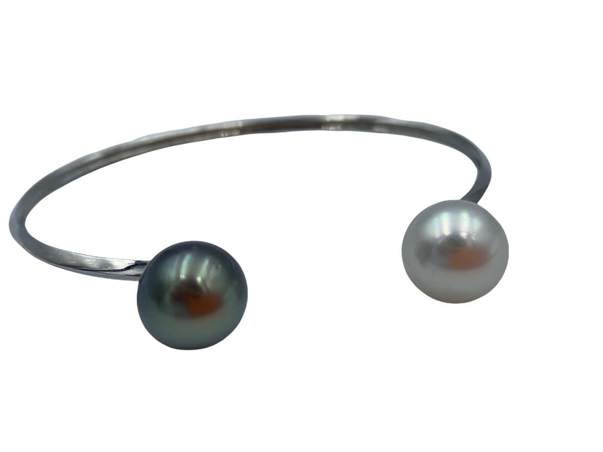 Contemporary South Sea Pearl and Tahitian Pearl White Gold Cuff For Sale