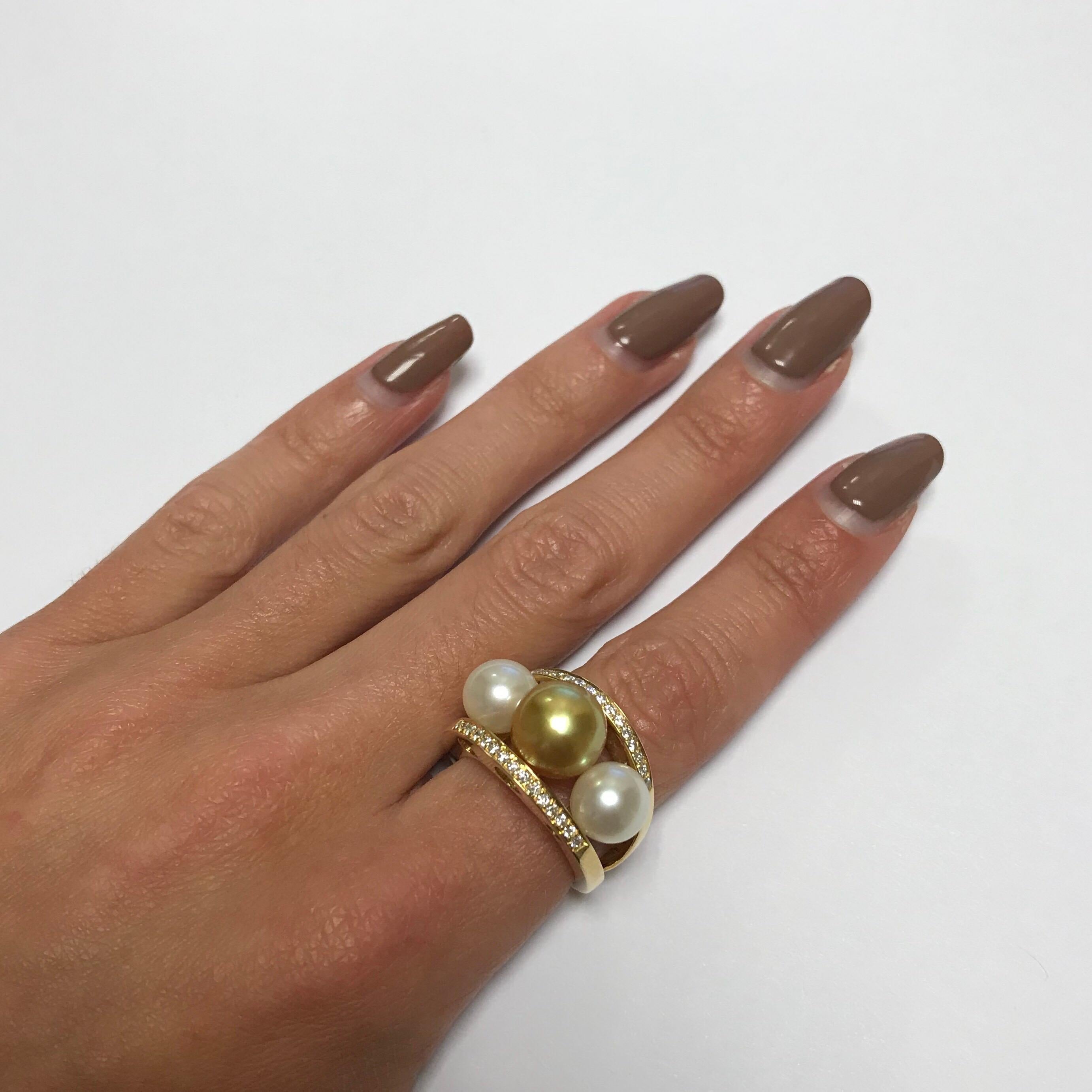 South Sea Pearl and White Diamonds on Yellow Gold 18 Karat Fashion Ring 2