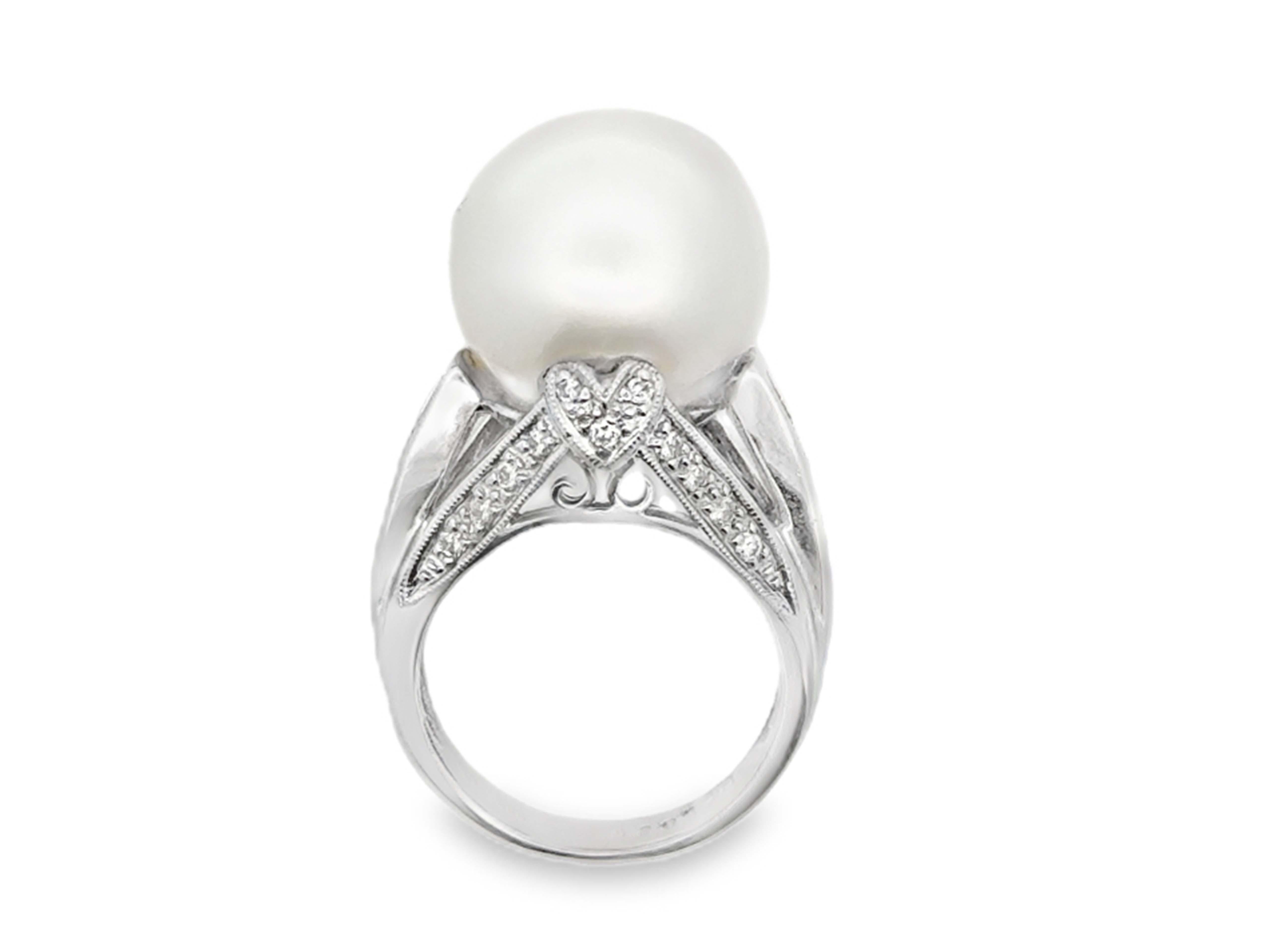 South Sea Pearl Baguette and Brilliant Diamond Heart Ring 14k White Gold For Sale 2