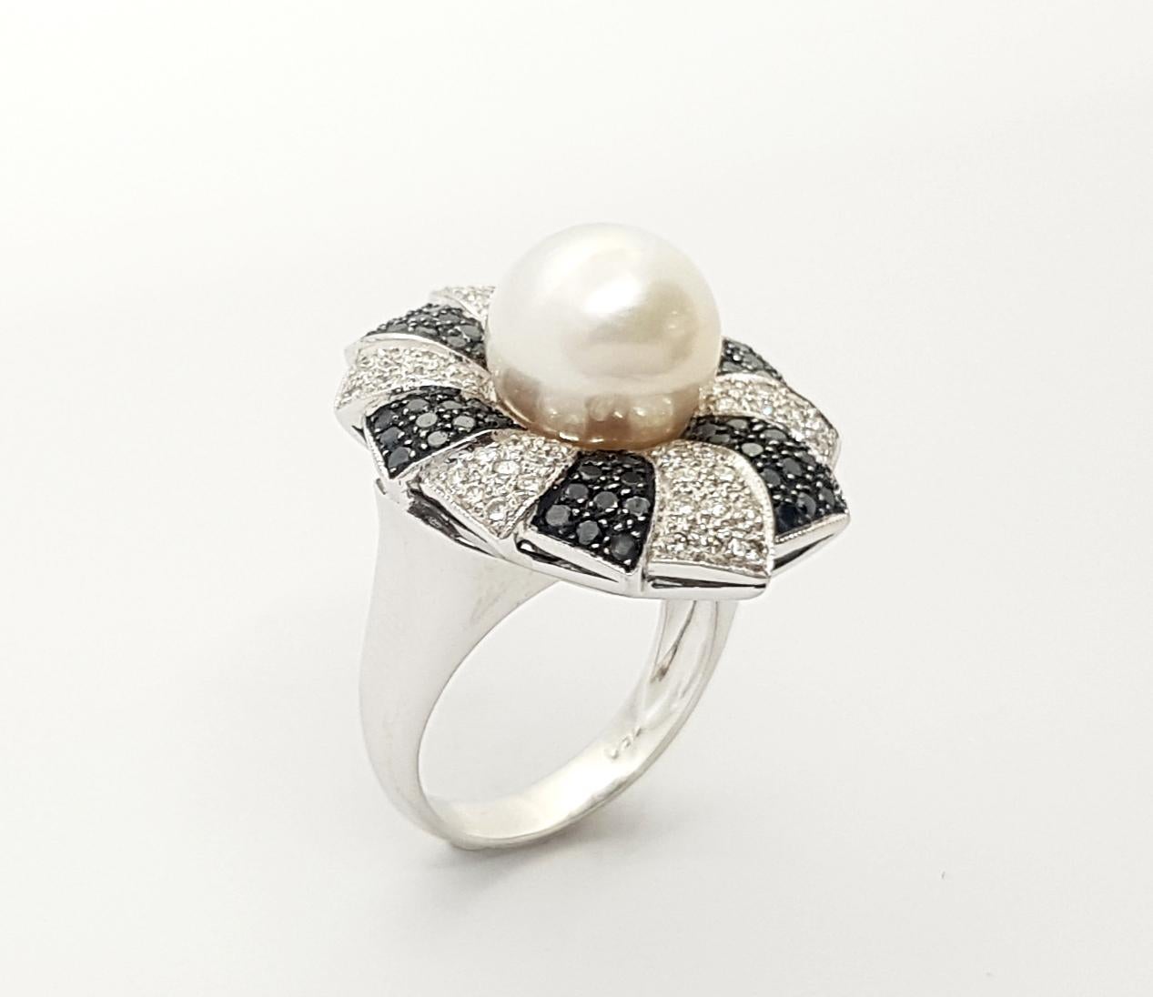 Brilliant Cut South Sea Pearl, Black Diamond and Diamond Ring set in 18K White Gold Settings For Sale
