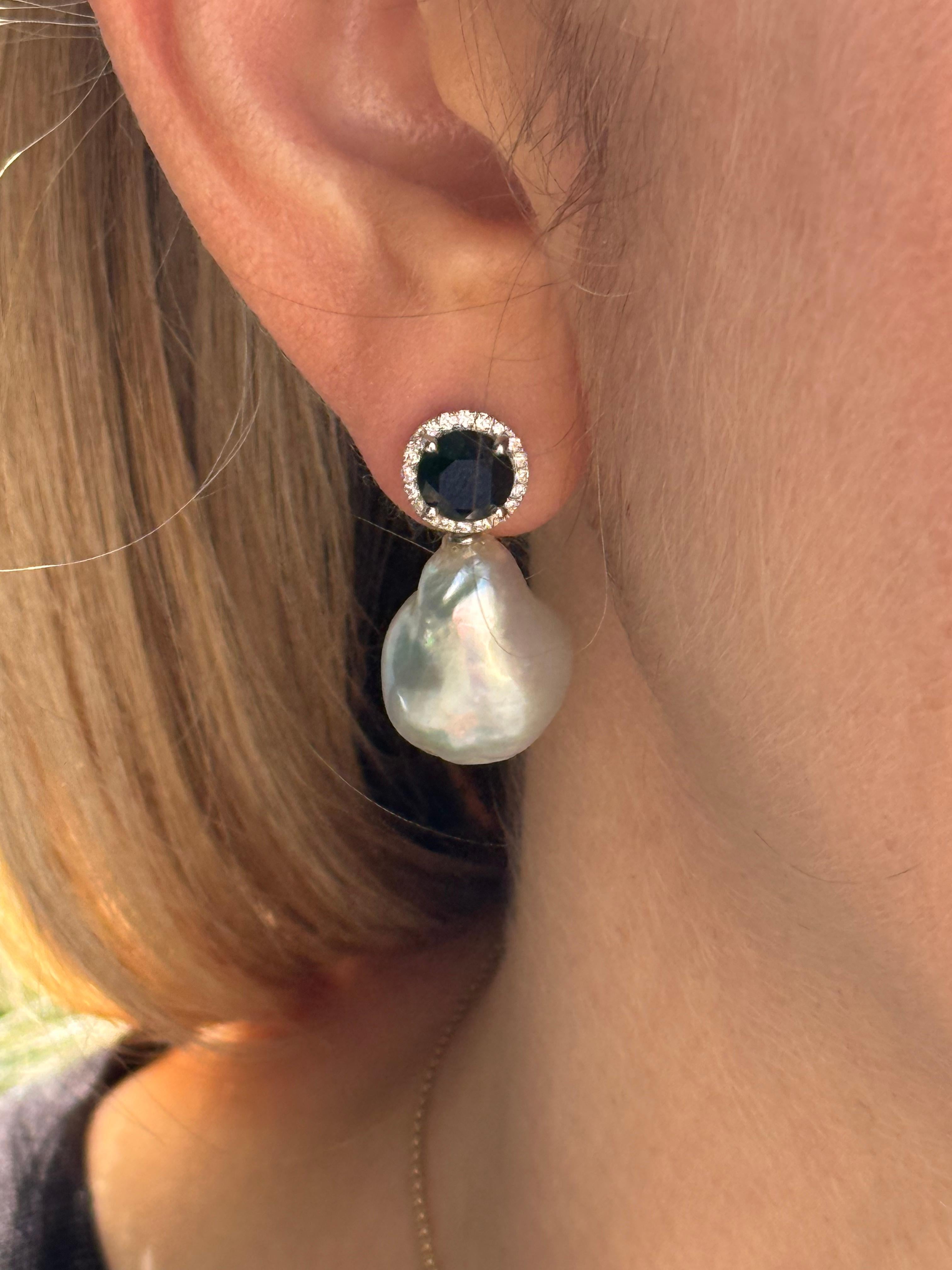 Orecchini a goccia con perle dei mari del sud e diamanti neri, in oro 18K in vendita 6
