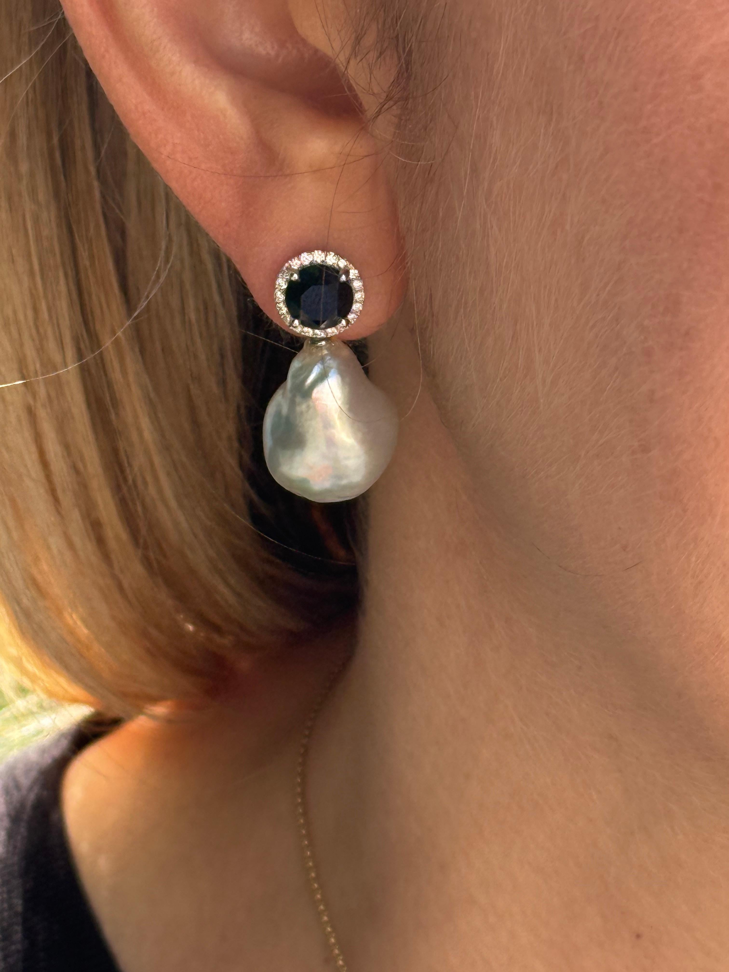 Orecchini a goccia con perle dei mari del sud e diamanti neri, in oro 18K in vendita 8