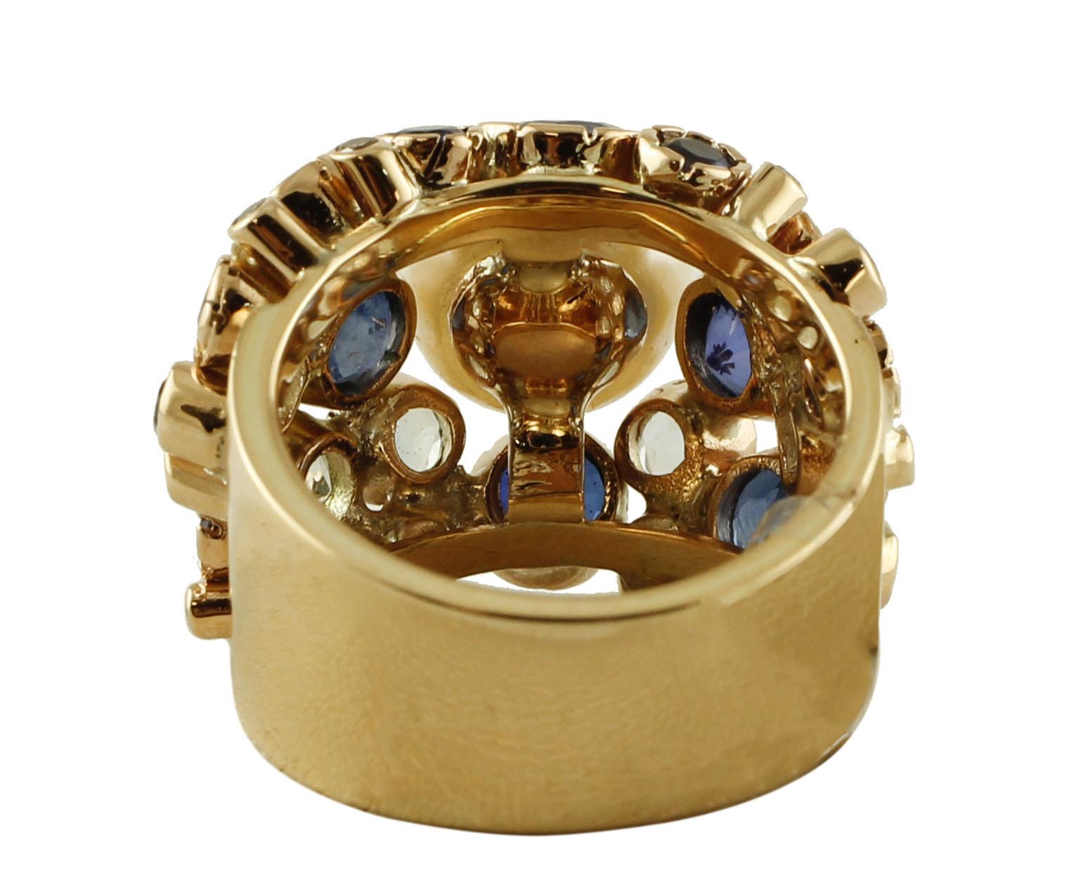 Mixed Cut South Sea Pearl, Blue Sapphires, Aquamarine, 14 Karat Yellow Gold Retro Ring For Sale