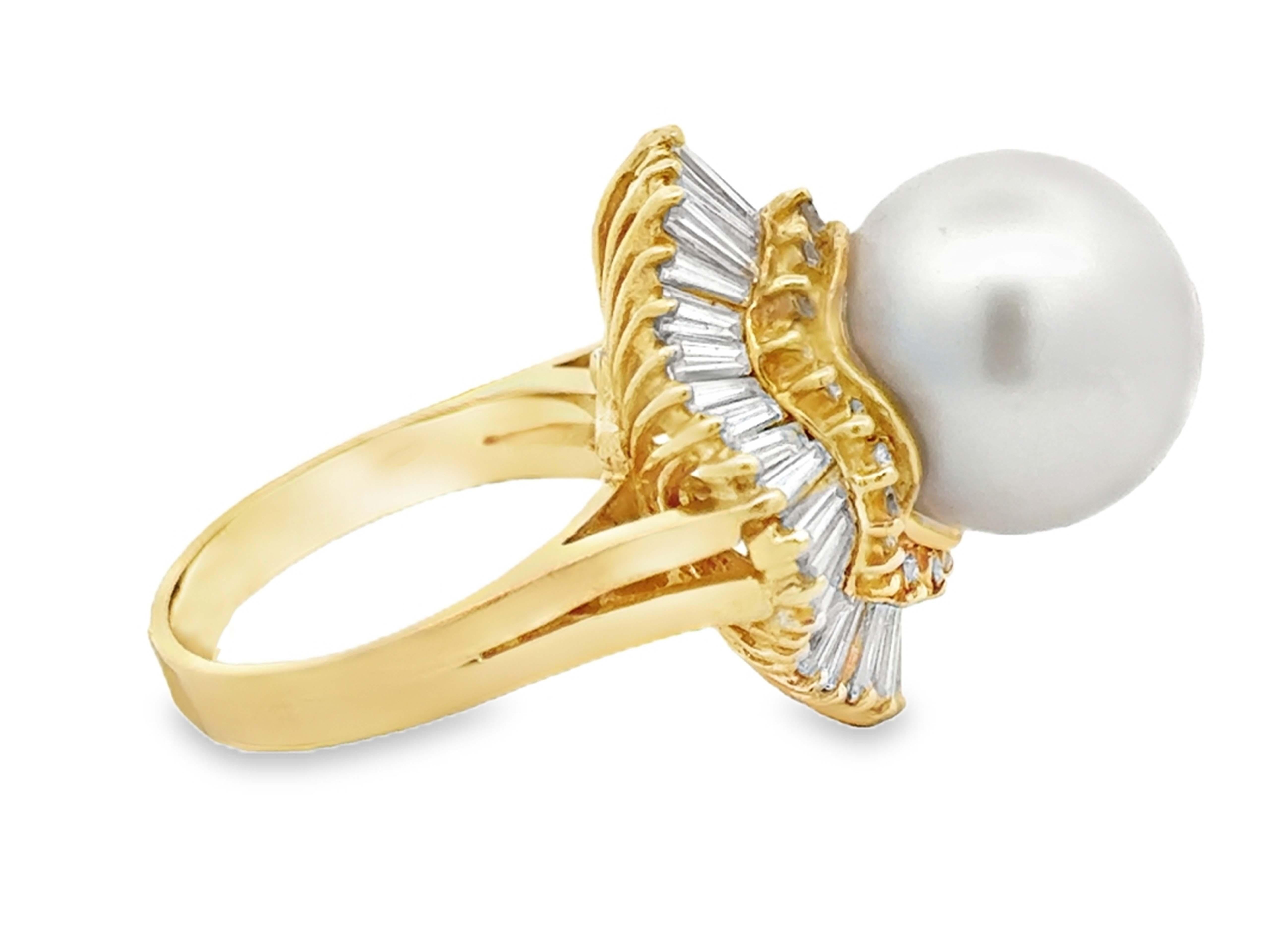South Sea Pearl Brilliant and Baguette Diamond Halo Ballerina Ring 14k Gold In Excellent Condition For Sale In Honolulu, HI